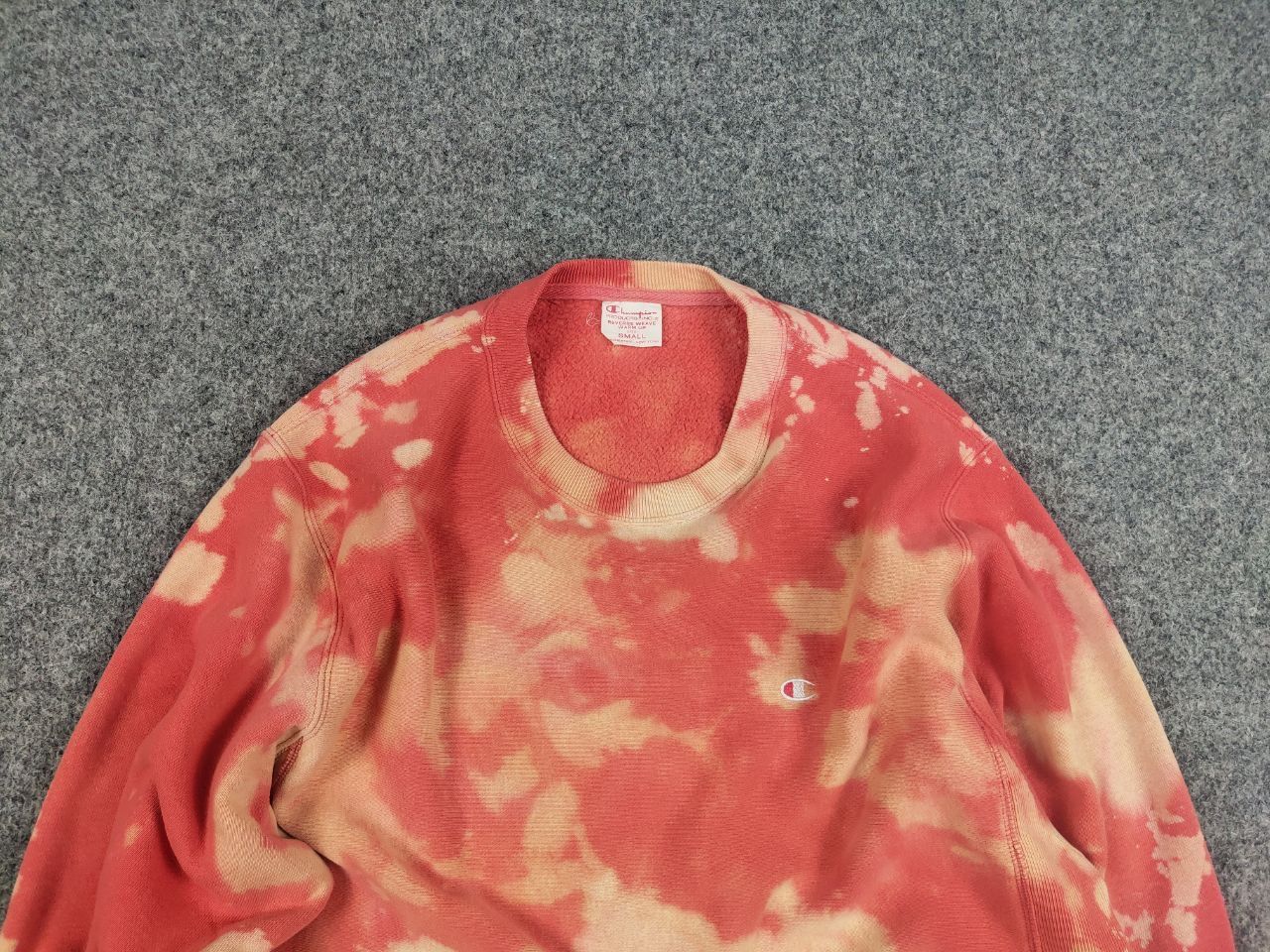 Champion Champion reverse weave tie dye sweatshirt Vintage Style Size US S / EU 44-46 / 1 - 8 Thumbnail