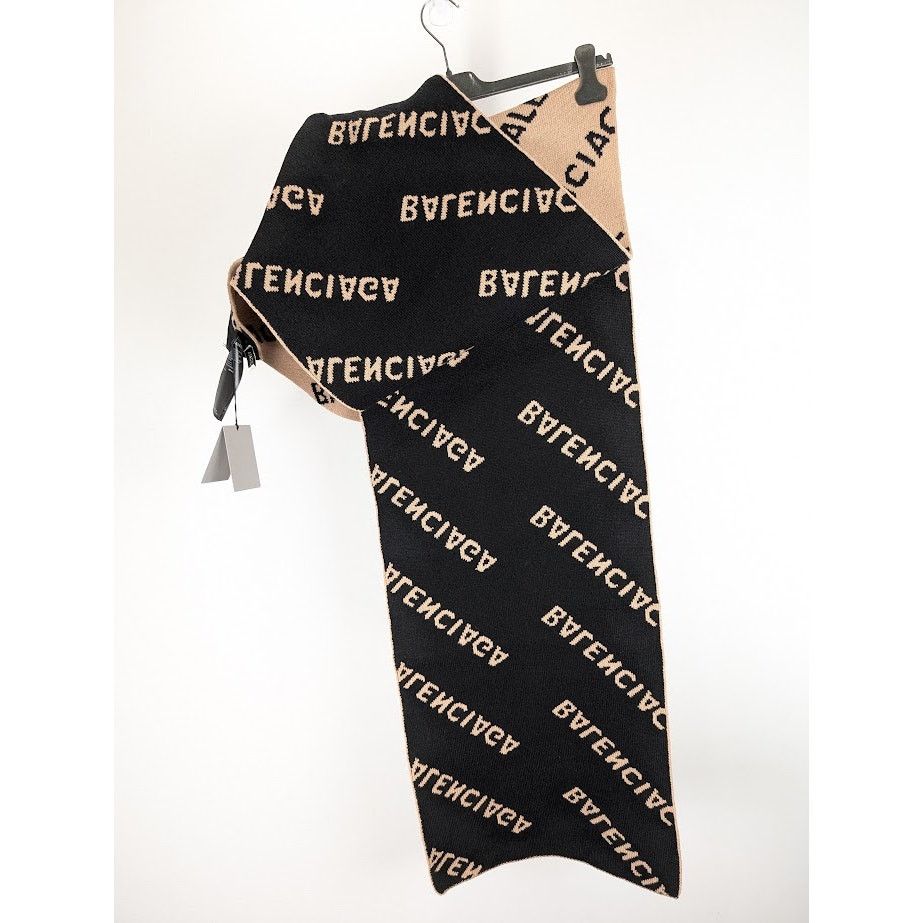 Balenciaga o1rshd1 Size: OS / Logo Scarf in Beige Size ONE SIZE - 13 Thumbnail