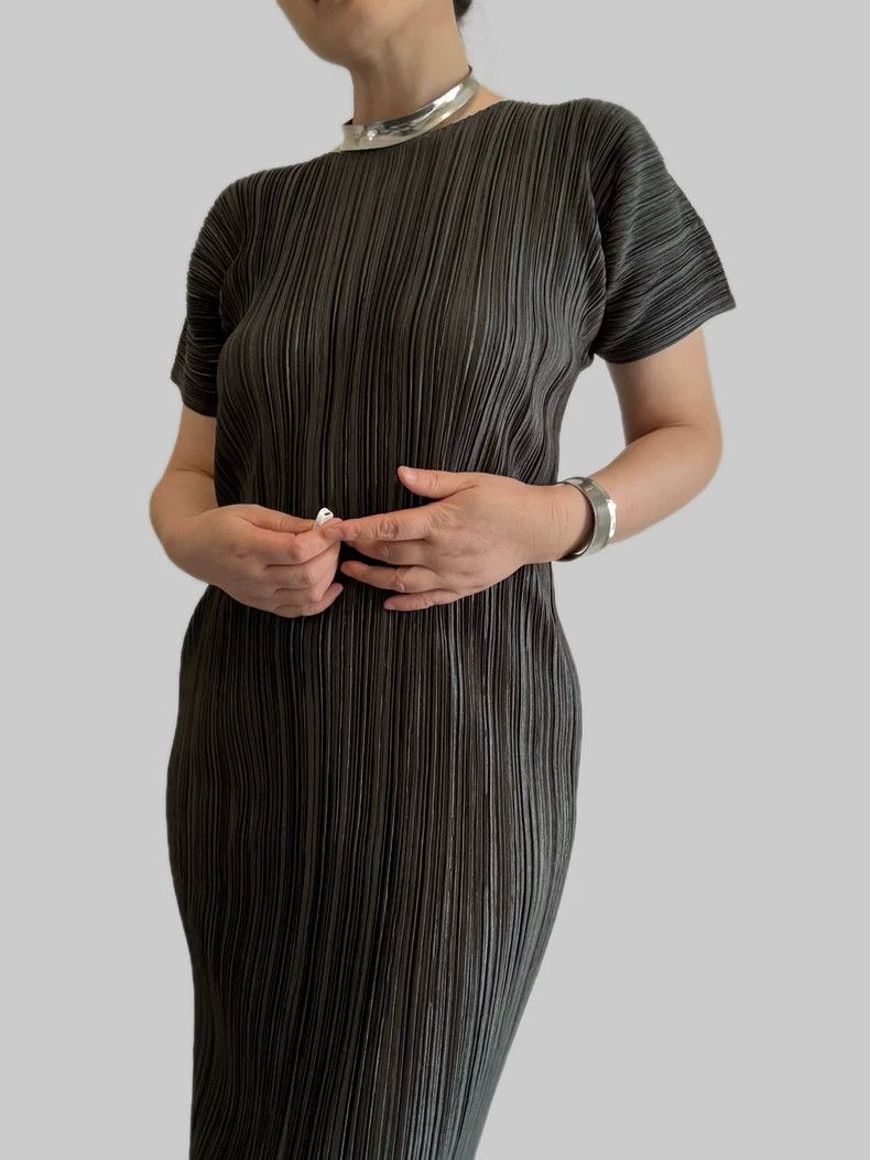 Issey Miyake Issey Miyake Dark green dress Size M / US 6-8 / IT 42-44 - 2 Thumbnail