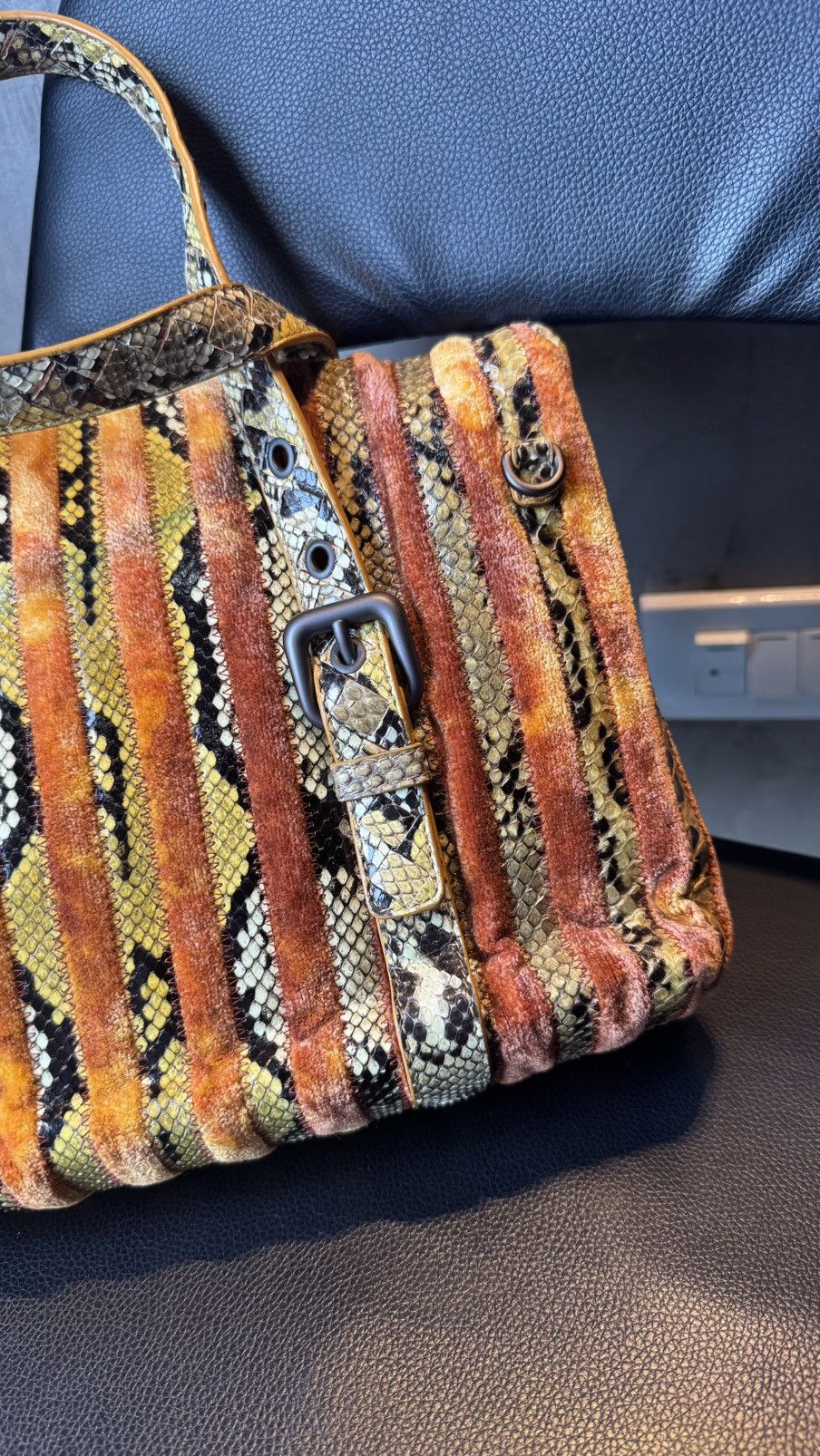 Bottega Veneta Bottega Veneta Fall 2011 Exotic Runway Handbag Size ONE SIZE - 5 Thumbnail