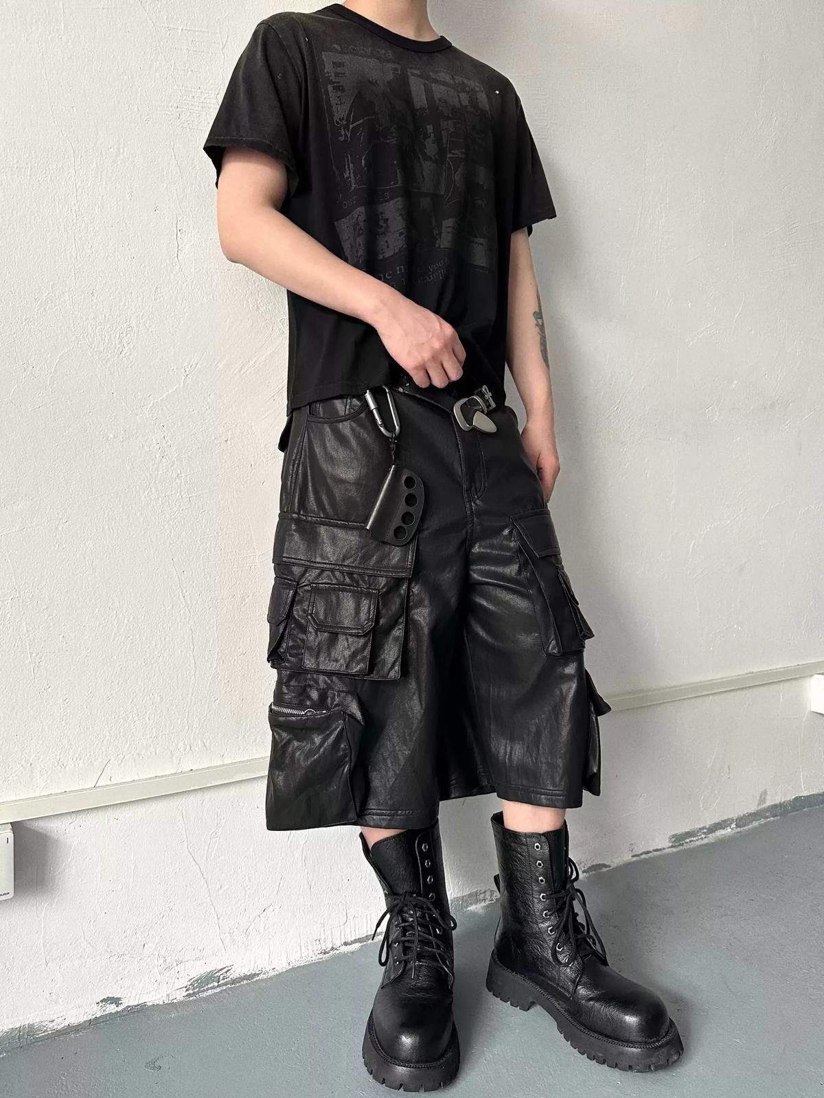 Leather Glossy PU Multi-Pocket Techwear Cargo Short Size US 32 / EU 48 - 4 Thumbnail