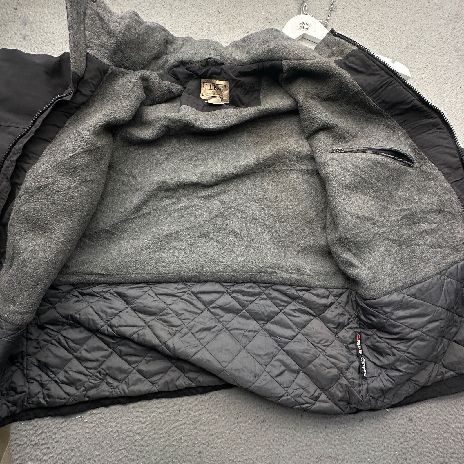 L.L. Bean LL Bean Mountain Classic Large Jacket 0 UU64 PATCHED HOLE Size US L / EU 52-54 / 3 - 10 Thumbnail