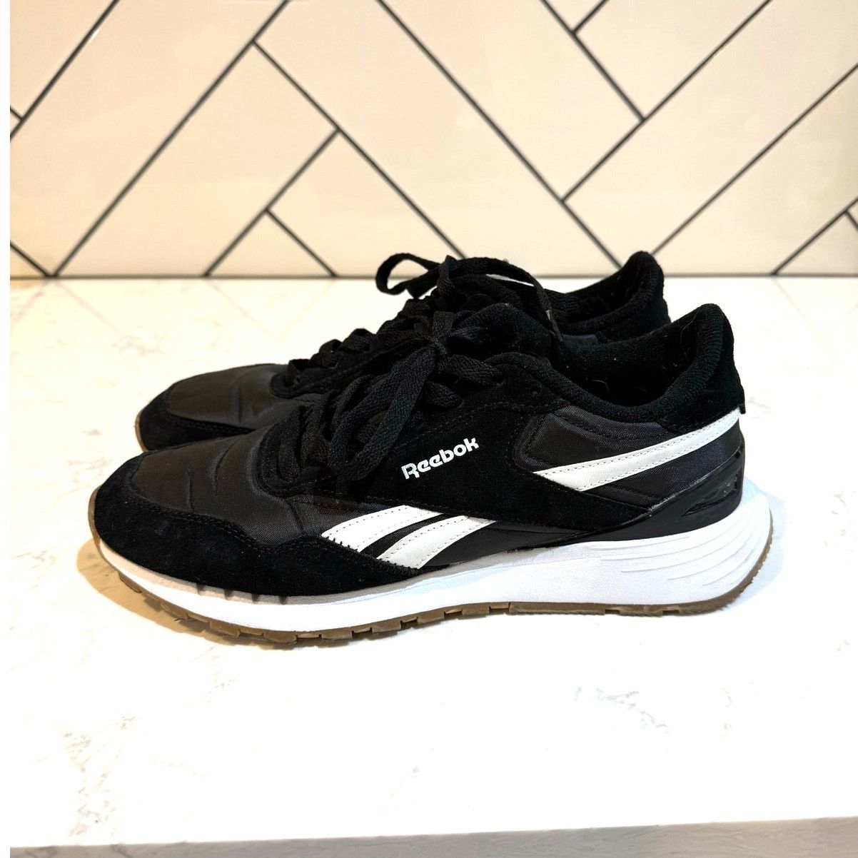 Reebok Reebok Rewind Run sneakers black white suede classic sz 9.5 Size US 9.5 / IT 39.5 - 4 Thumbnail