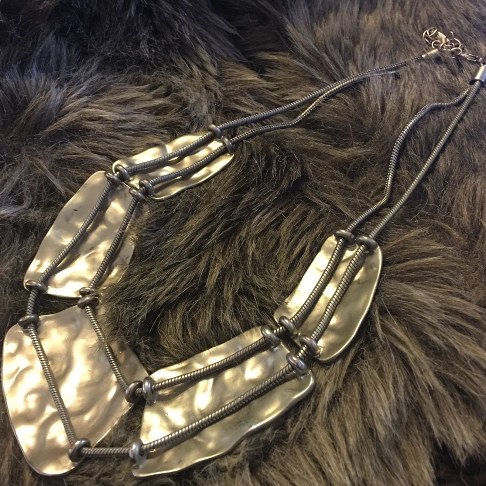 Jewelry St Thomas bold medieval hammered disc necklace Size ONE SIZE - 9 Thumbnail