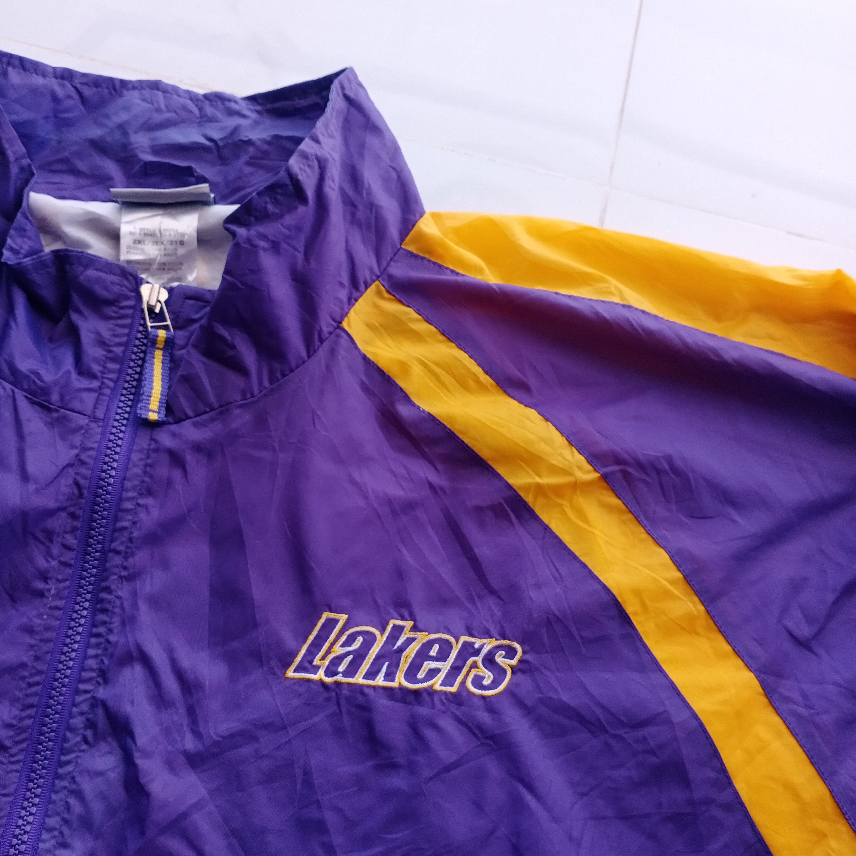 Reebok Vintage 90s Reebok LA Lakers windbreaker NBA basketball Size US XXL / EU 58 / 5 - 6 Thumbnail