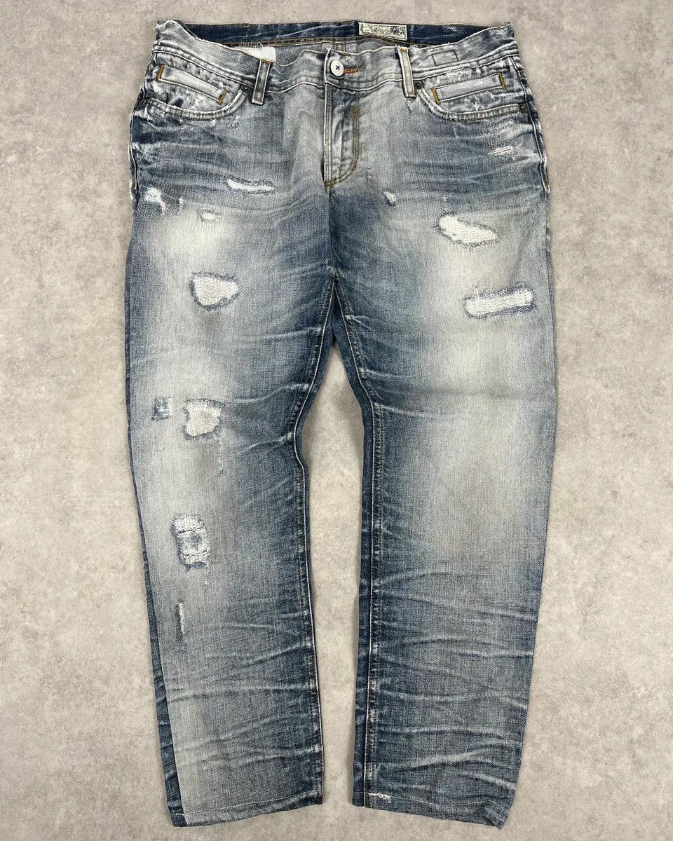 Dolce & Gabbana 2000s Dolce & Gabbana Light Blue Denim Distressed Jeans Size US 31 - 1 Thumbnail