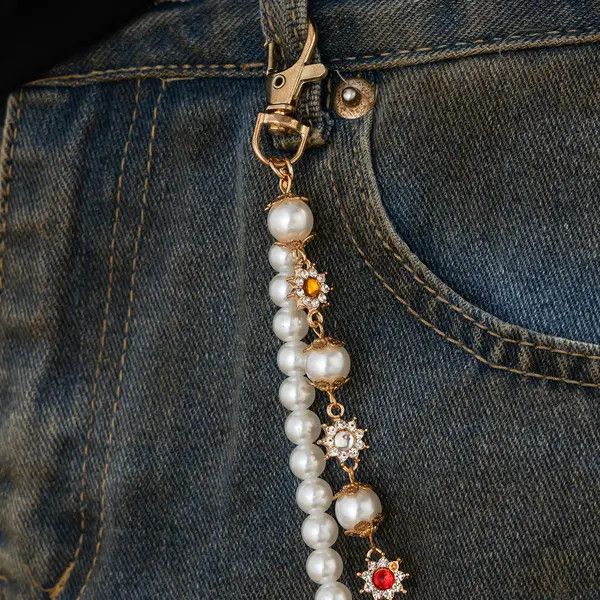 VIBE Salircon Exquisite Pearl Keychain Wallet Size ONE SIZE - 4 Thumbnail