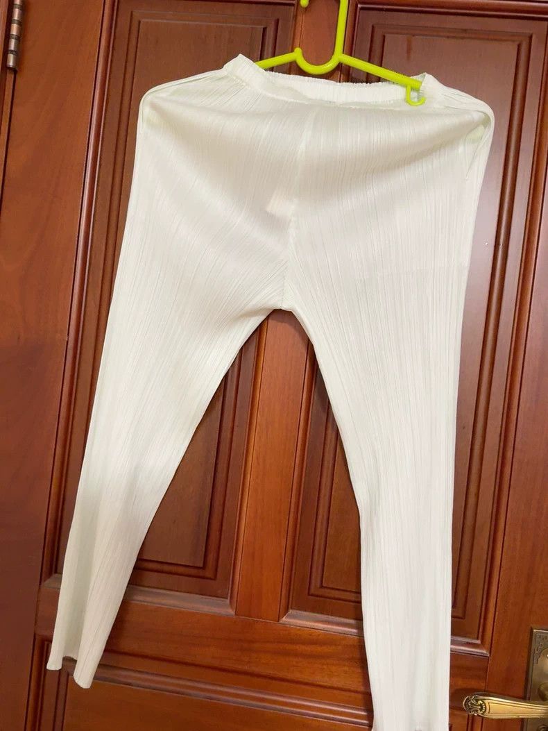 Issey Miyake Issey Miyake White pleated pants Size 25" / US 0 / IT 36 - 4 Thumbnail