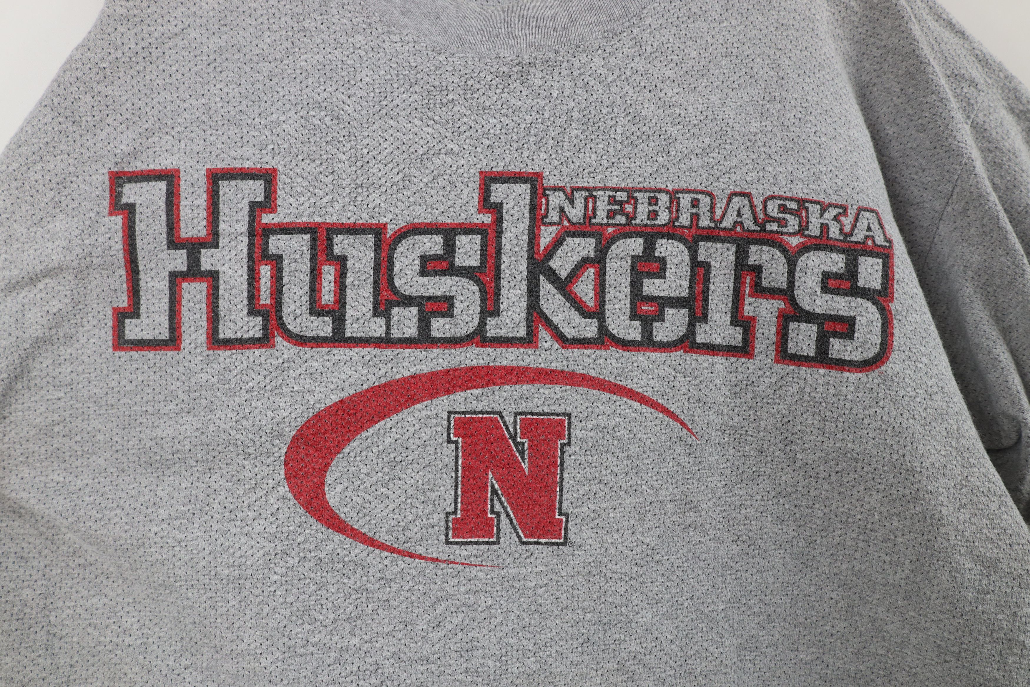 Vintage Vintage 90s University of Nebraska Huskers Mesh T-Shirt USA Size US L / EU 52-54 / 3 - 4 Thumbnail