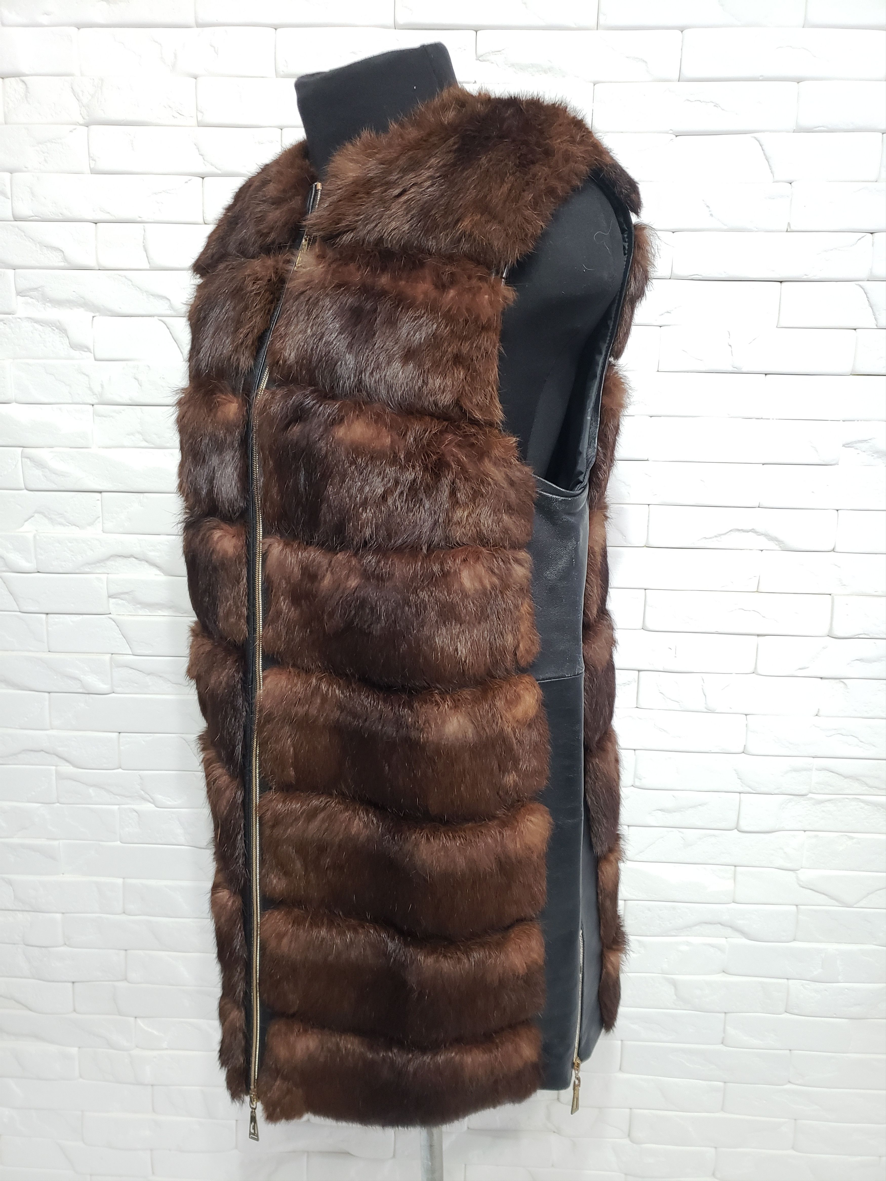 Genuine Leather Warm women's fur vest with a metal zipper. Size L / US 10 / IT 46 - 2 Thumbnail