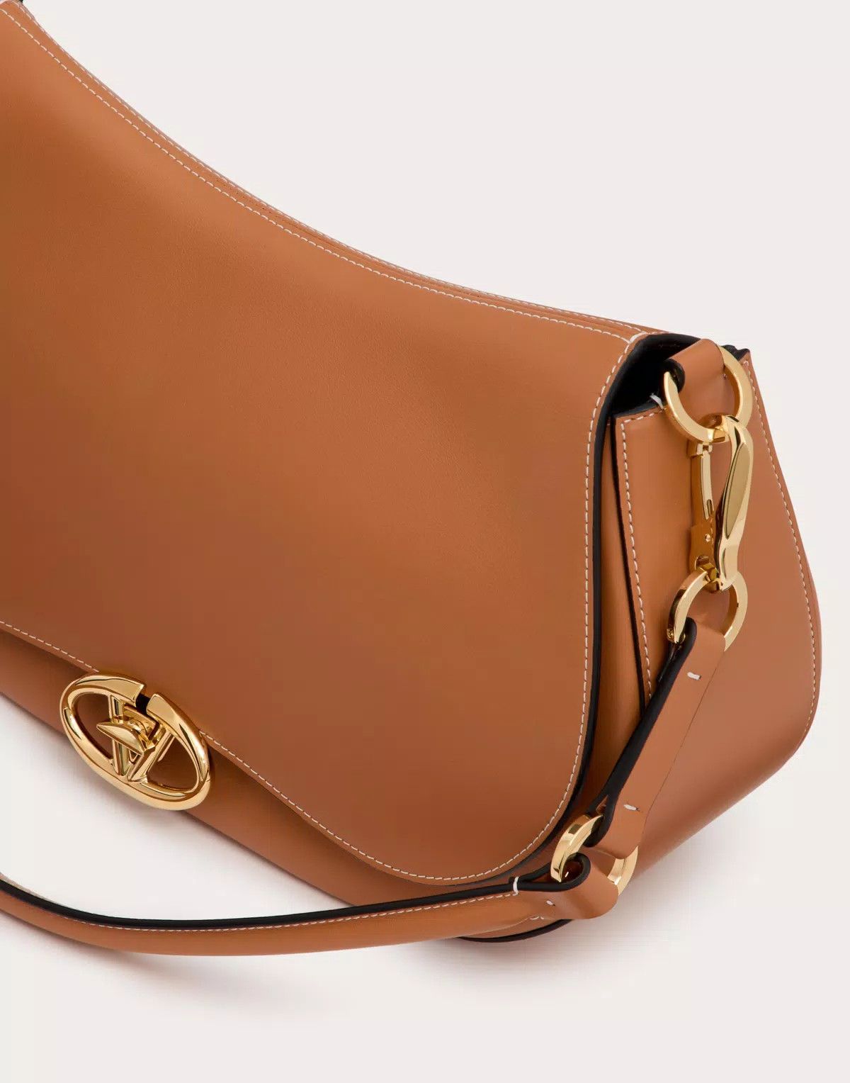 Valentino oc11z0725 Size:OS/Bag In Nappa Calfskin in Almond Beige Size ONE SIZE - 7 Thumbnail