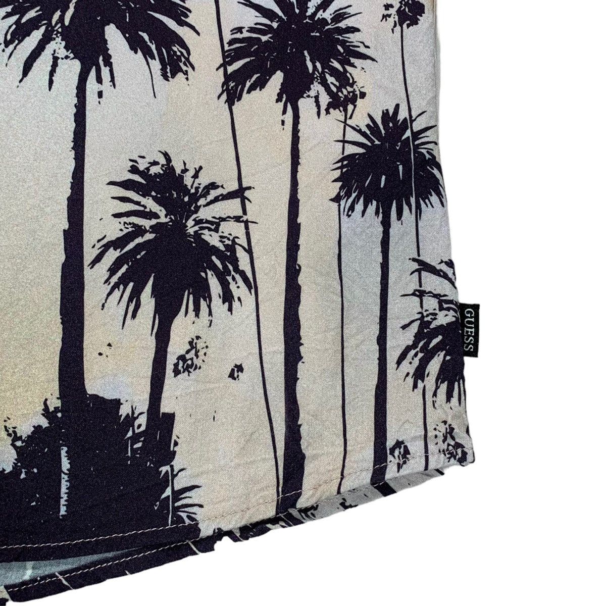 Guess Guess Sunset Palm Tree Slim Fit Short Sleeve Button Up Shirt Size US XL / EU 56 / 4 - 2 Thumbnail