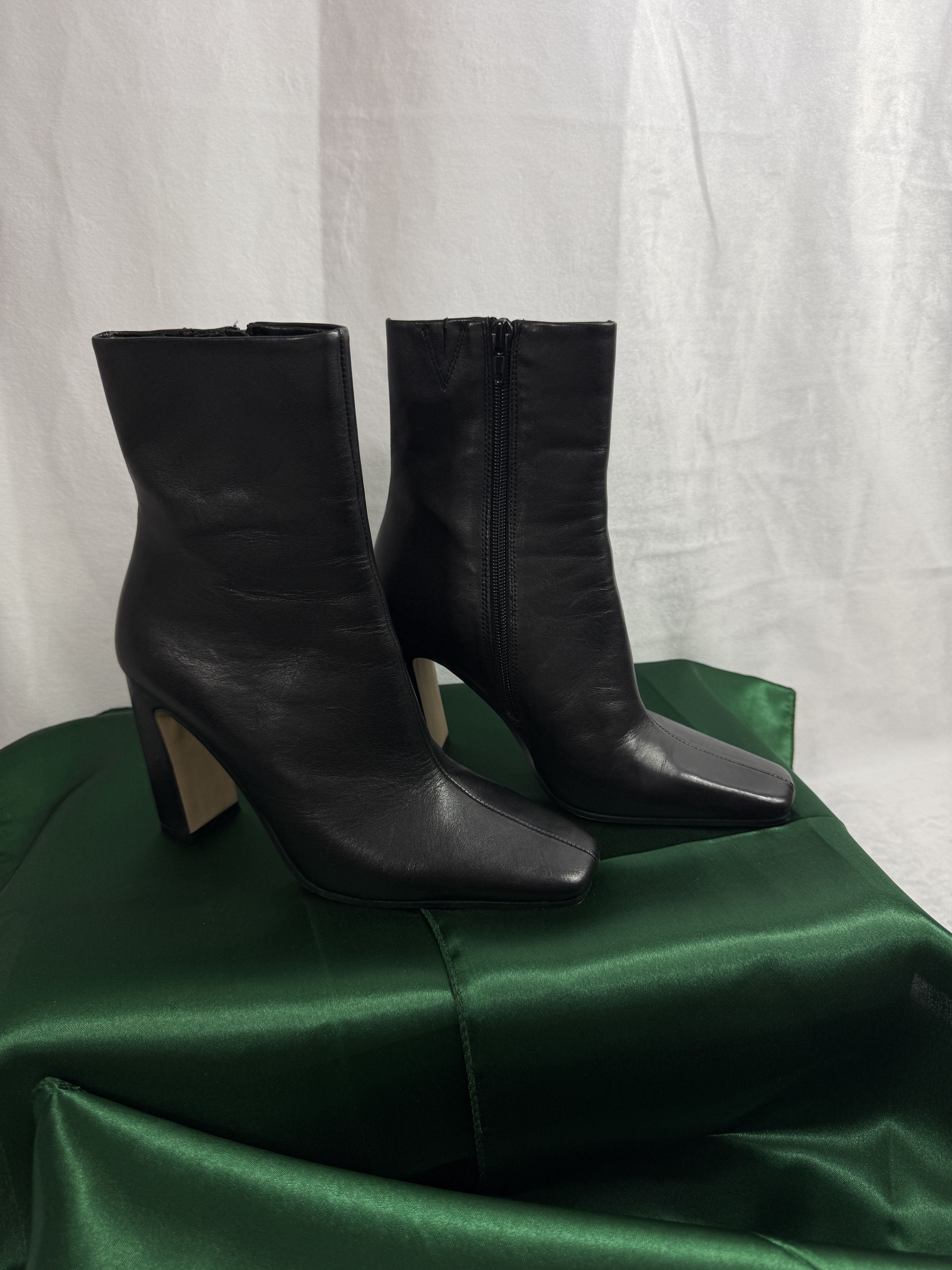 Steve Madden Steve Madden Black Leather Boots Size US 6 / IT 36 - 9 Thumbnail