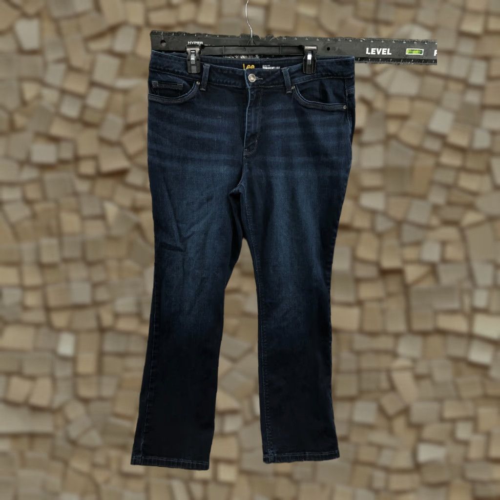 Lee Lee Perfect Fit Straight Jeans Womens Dark Wash Blue Size 18 Short Regular 5-Pocket Denim Cotton Jeans Mens? No. Size 40" / US 18 - 1 Thumbnail
