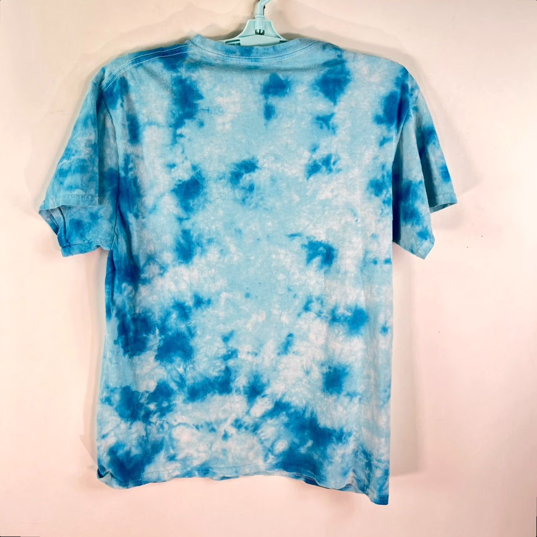 Liquid Blue Liquid Blue T Shirt Alice in Wonderland Tie Dye AOP Crew Neck Men M Blue Graphic 70s Cartoon 2010s Size US M / EU 48-50 / 2 - 4 Thumbnail