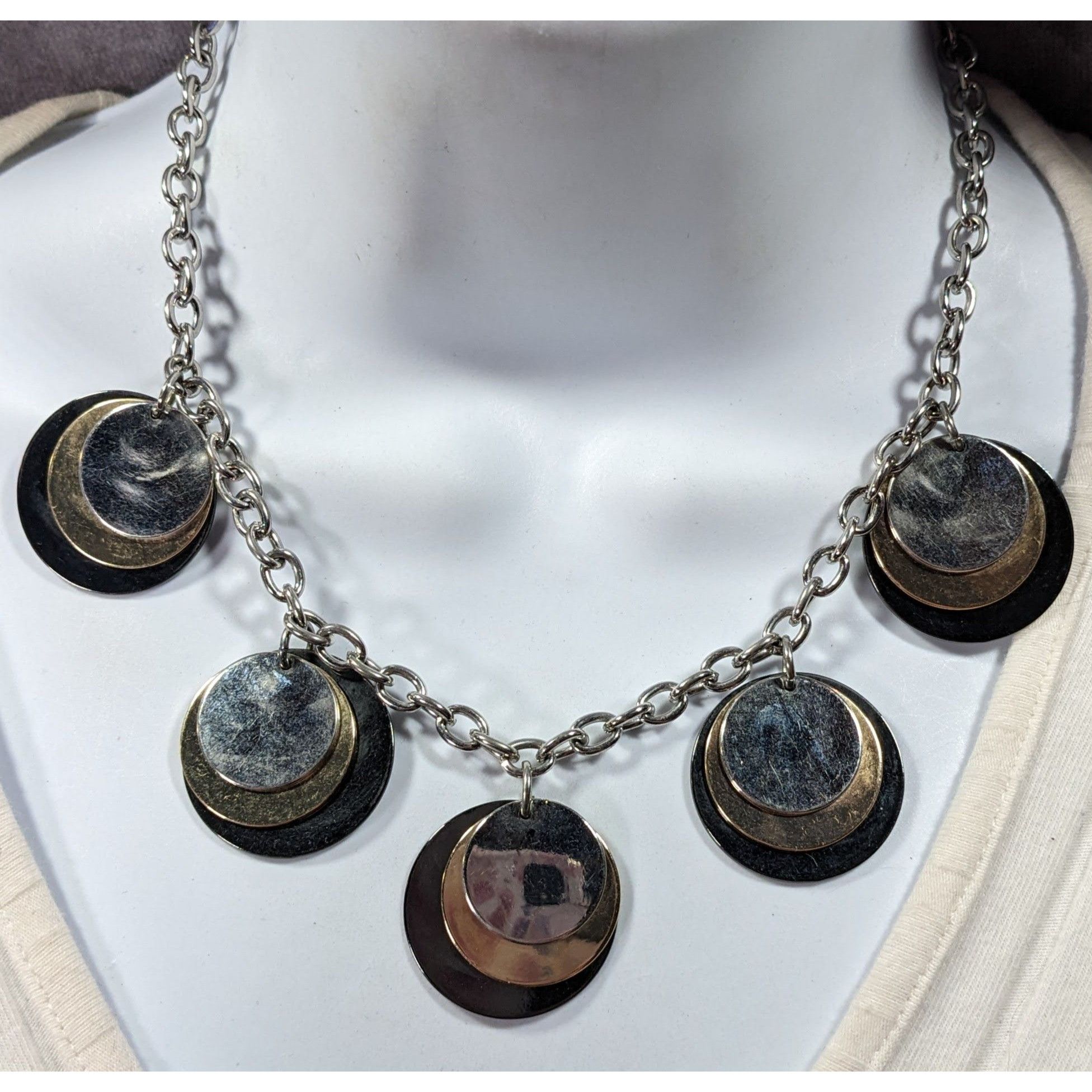 Alfani Alfani Elegant Modern Metallic Stacked Medallion Charm Neckl Size ONE SIZE - 6 Thumbnail