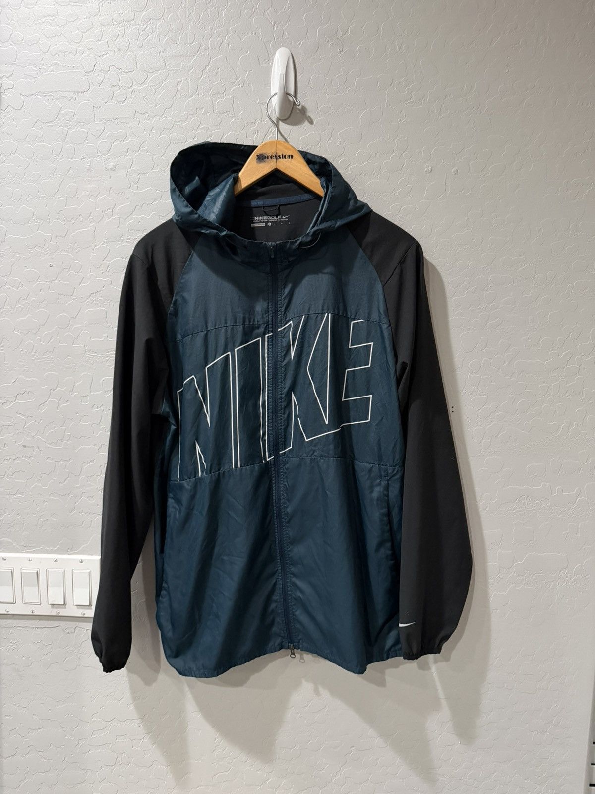 Nike Nike Golf Spellout Packable Hoodie Jacket Large Bin 2 Size US L / EU 52-54 / 3 - 1 Thumbnail