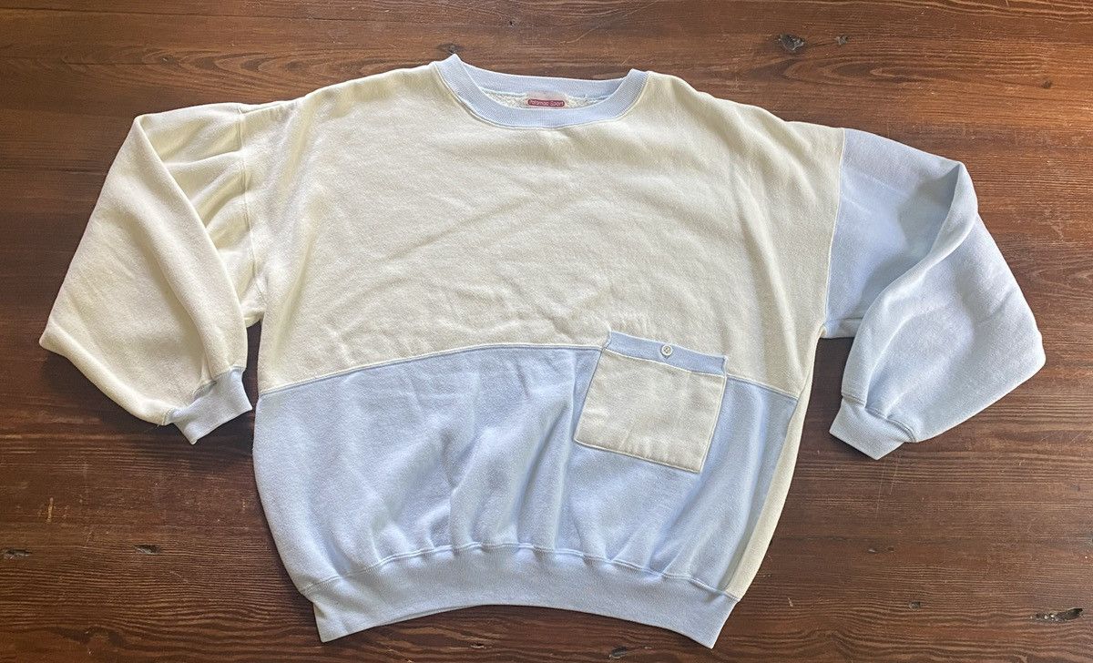 Vintage Vintage 80’s White & Blue Women’s Crewneck Sweatshirt Size M / US 6-8 / IT 42-44 - 2 Thumbnail