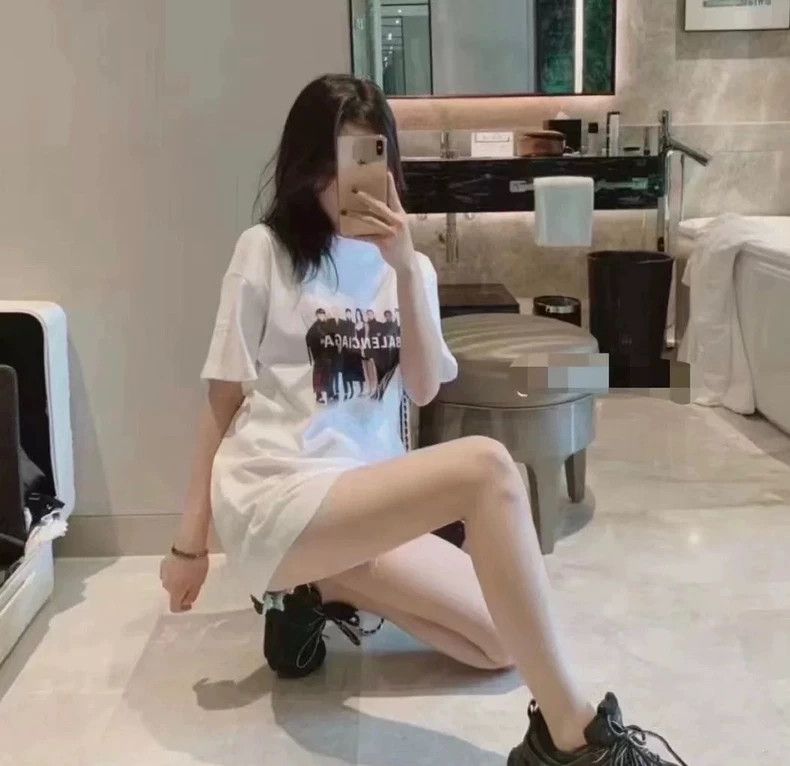 Balenciaga Balenciaga White Band Logo Letter Printed Short Sleeve Size US S / EU 44-46 / 1 - 8 Thumbnail