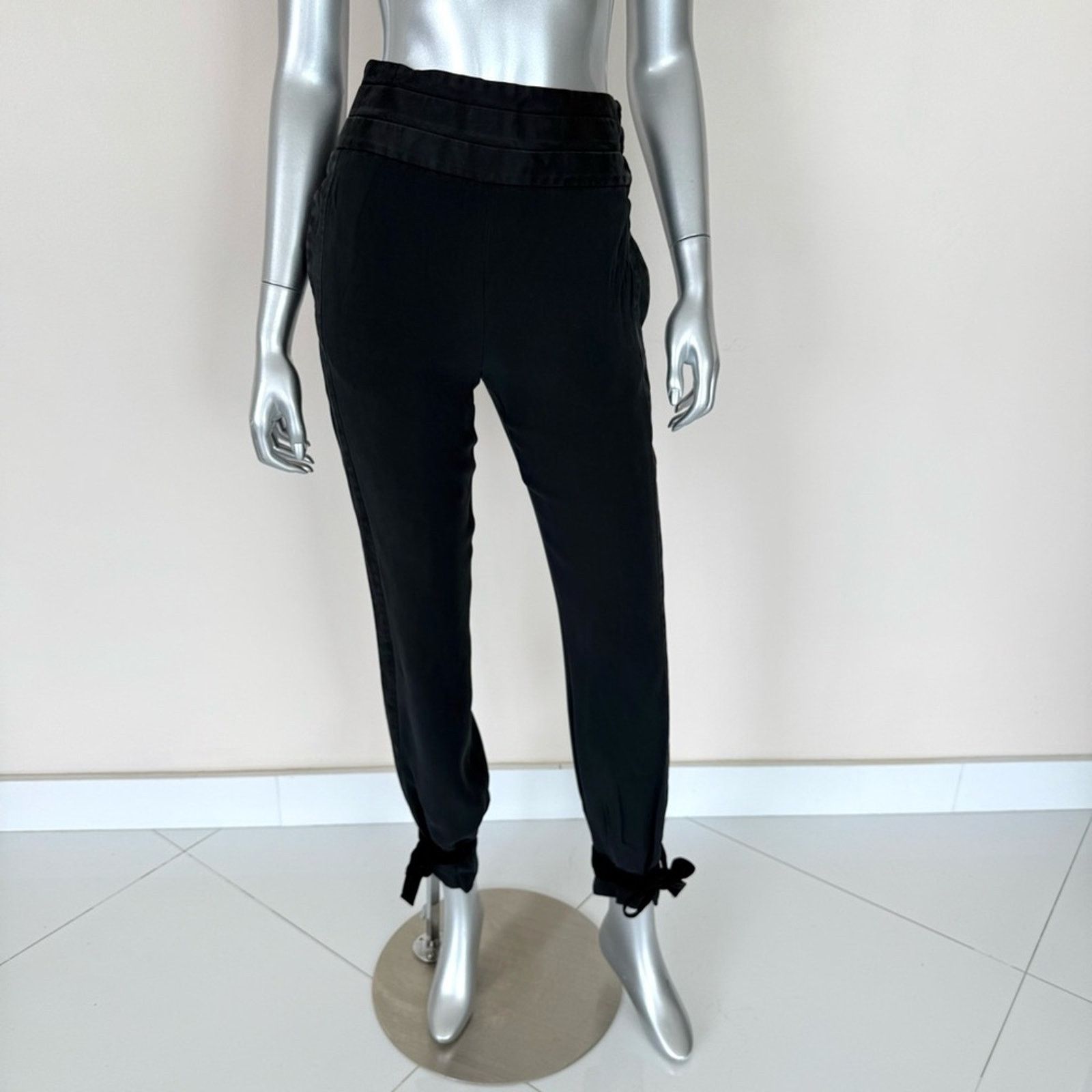 Tom Ford Tom Ford women silk pants size 38 IT or 6 US Authentic Size 28" / US 6 / IT 42 - 1 Thumbnail