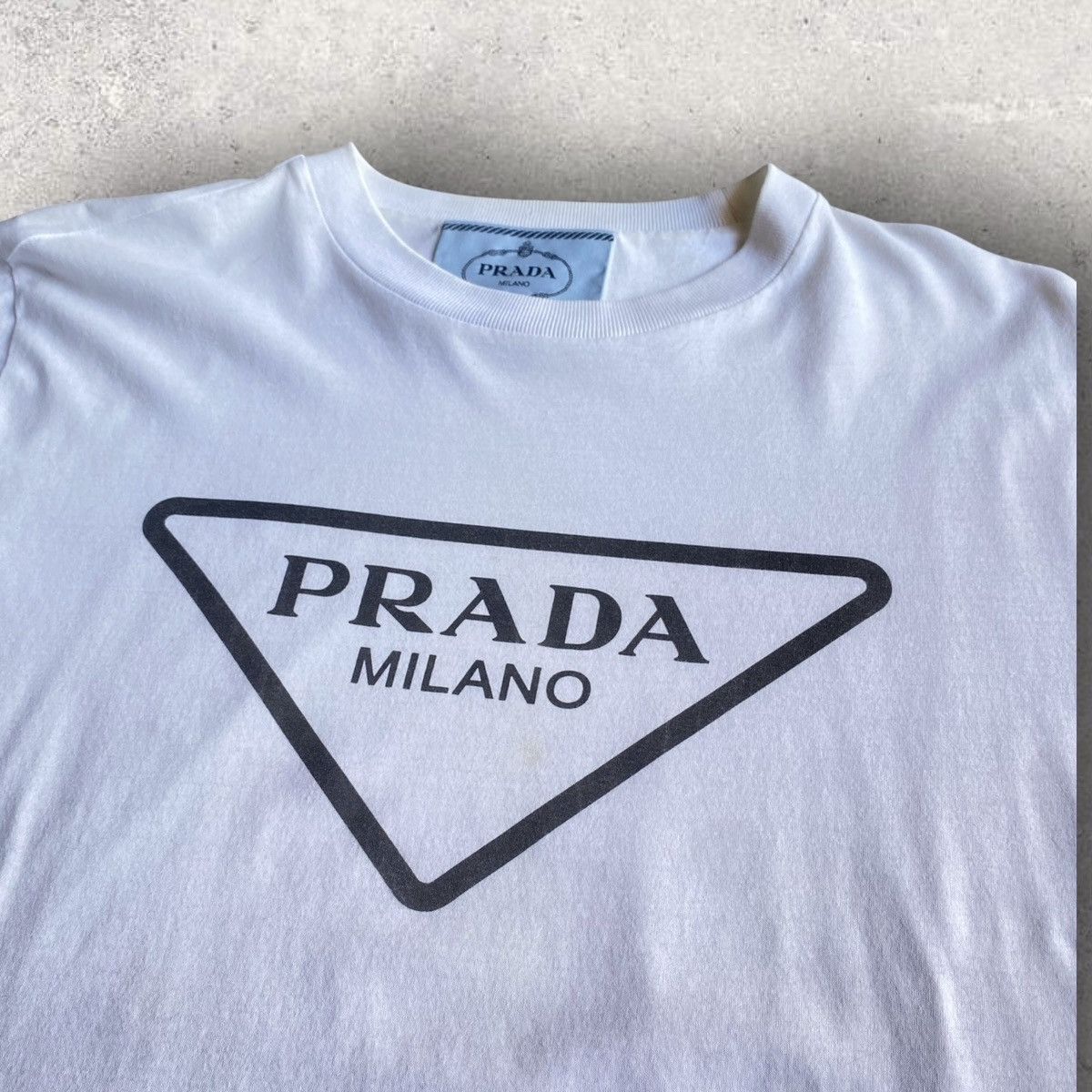 Prada Prada Logo T Shirt Size US S / EU 44-46 / 1 - 1 Thumbnail