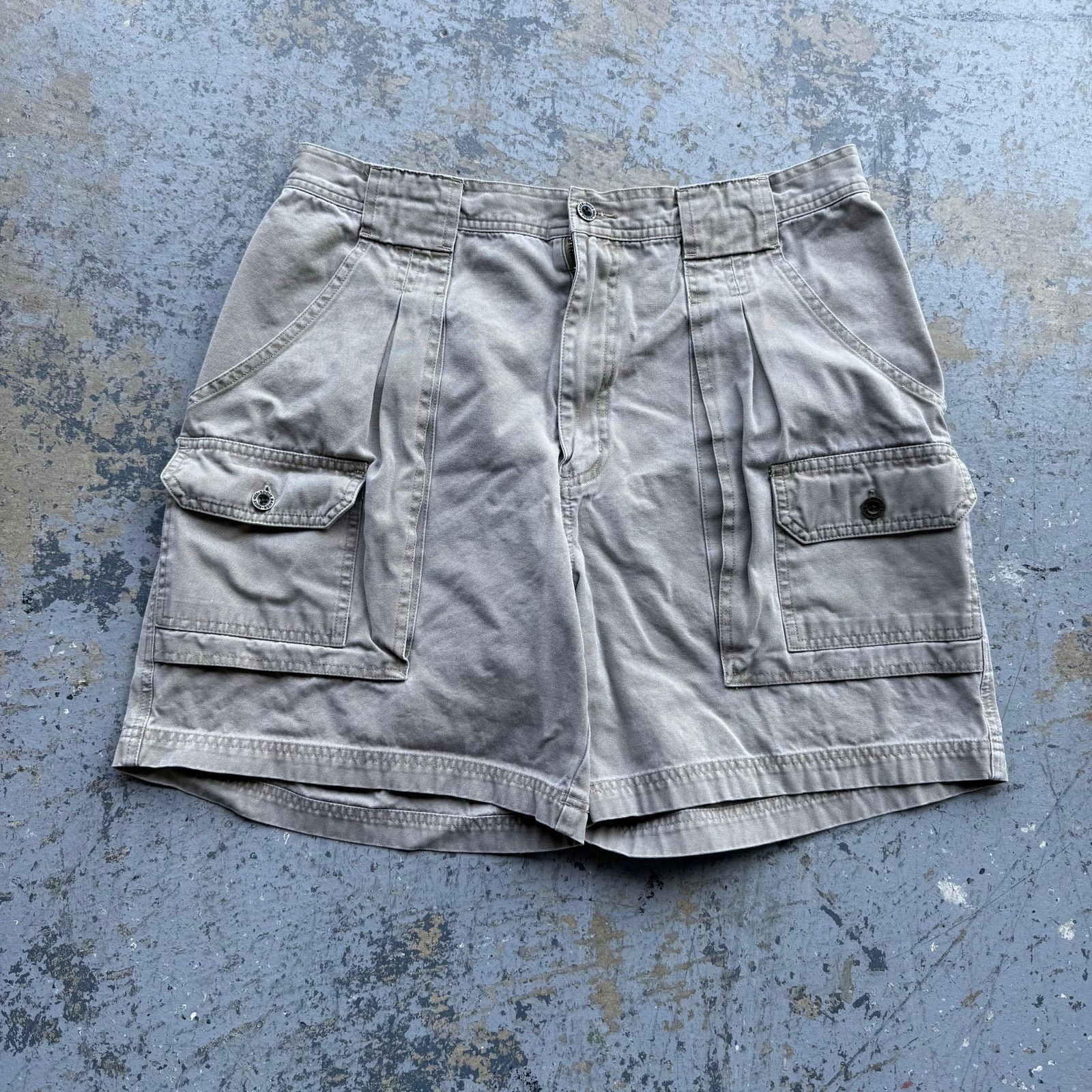 Eddie Bauer Vintage Eddie Bauer Cargo Shorts Size US 33 - 1 Thumbnail