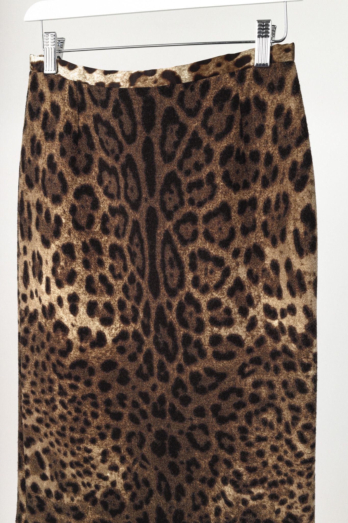 Dolce & Gabbana Dolce & Gabbana Leopard Print Pencil Skirt Size 28" / US 6 / IT 42 - 3 Thumbnail