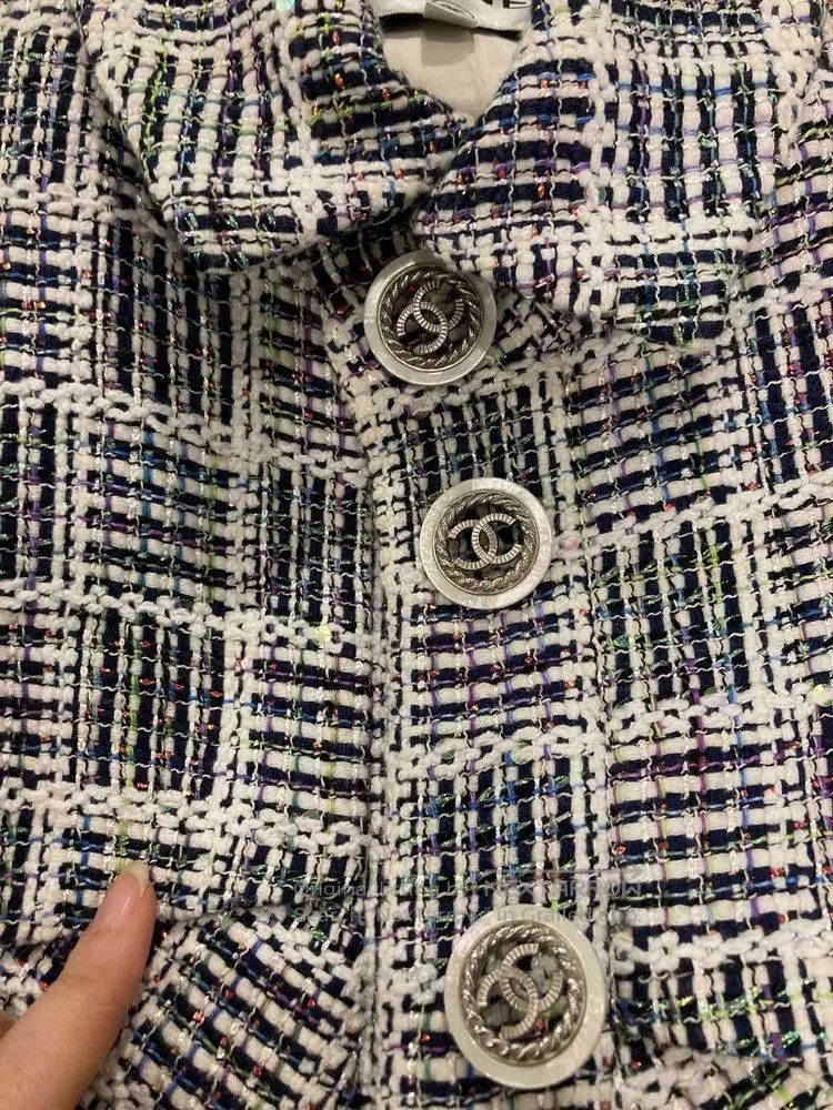 Chanel white checkered Chanel cropped jacket. Size US M / EU 48-50 / 2 - 5 Thumbnail