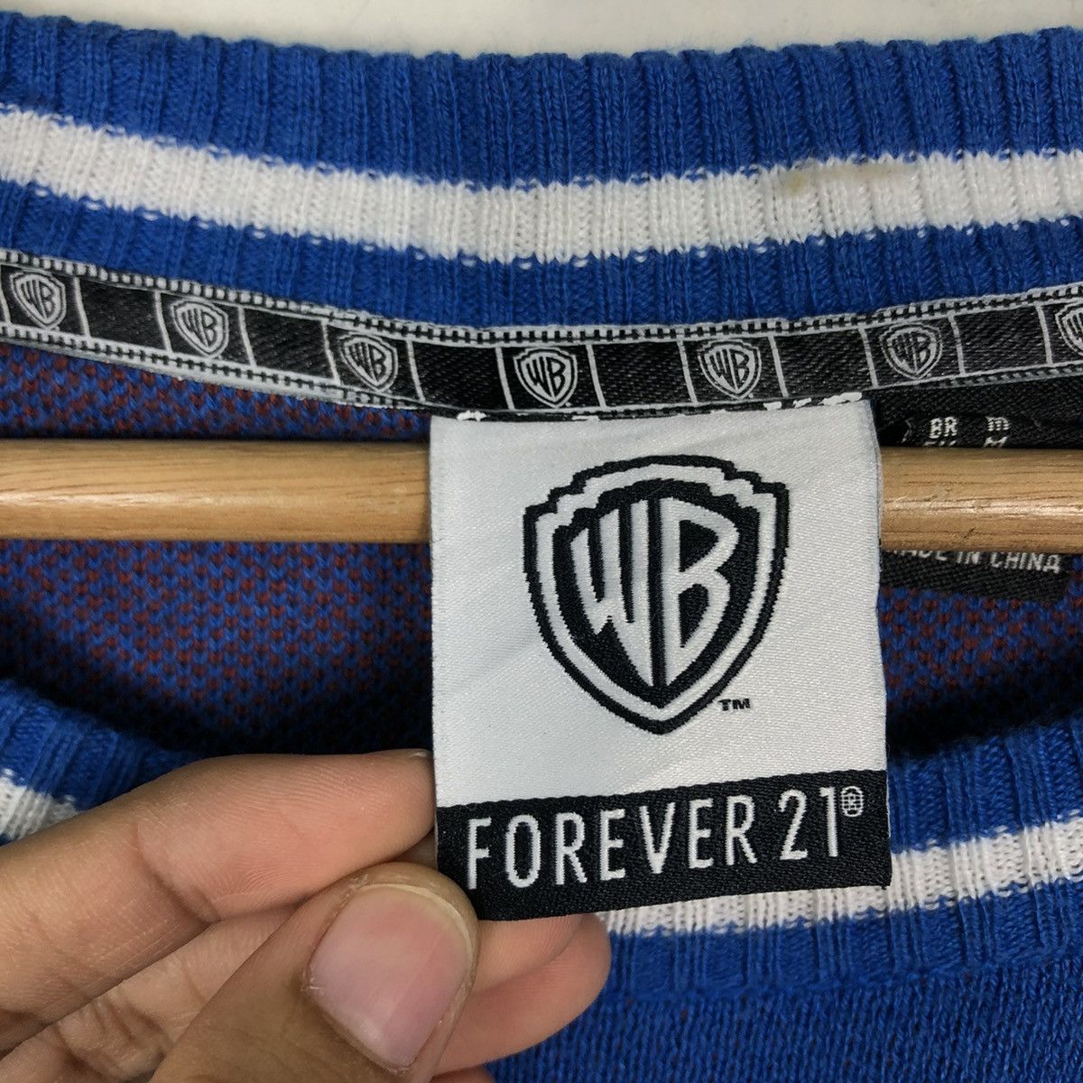 Cartoon Network VINTAGE KNIT SWEATSHIRT WARNER BROS BIG LOGO RARE DESIGN Size US M / EU 48-50 / 2 - 9 Thumbnail
