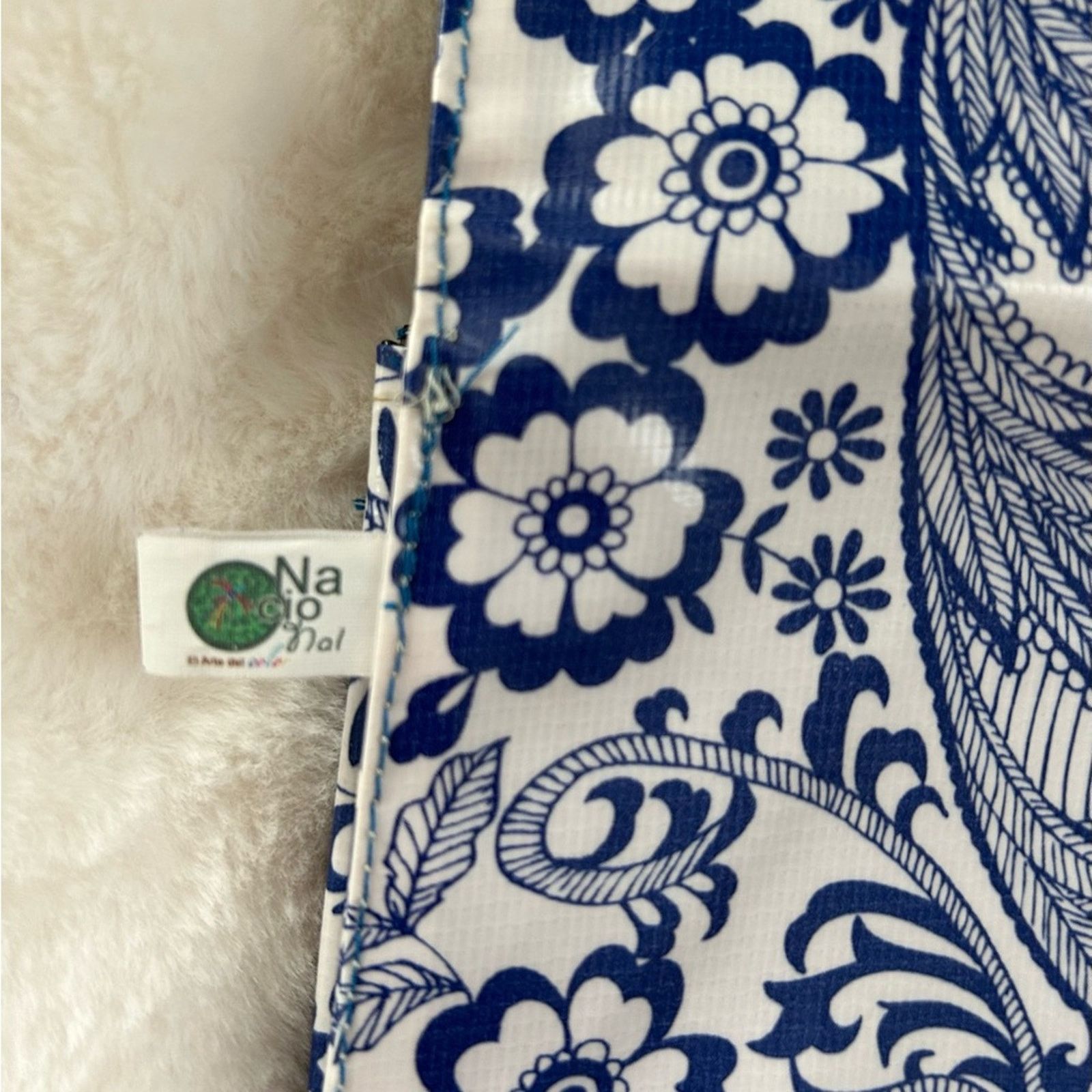 & Other Stories Women’s blue and white vinyl clutch with pink tin heart Size ONE SIZE - 9 Thumbnail
