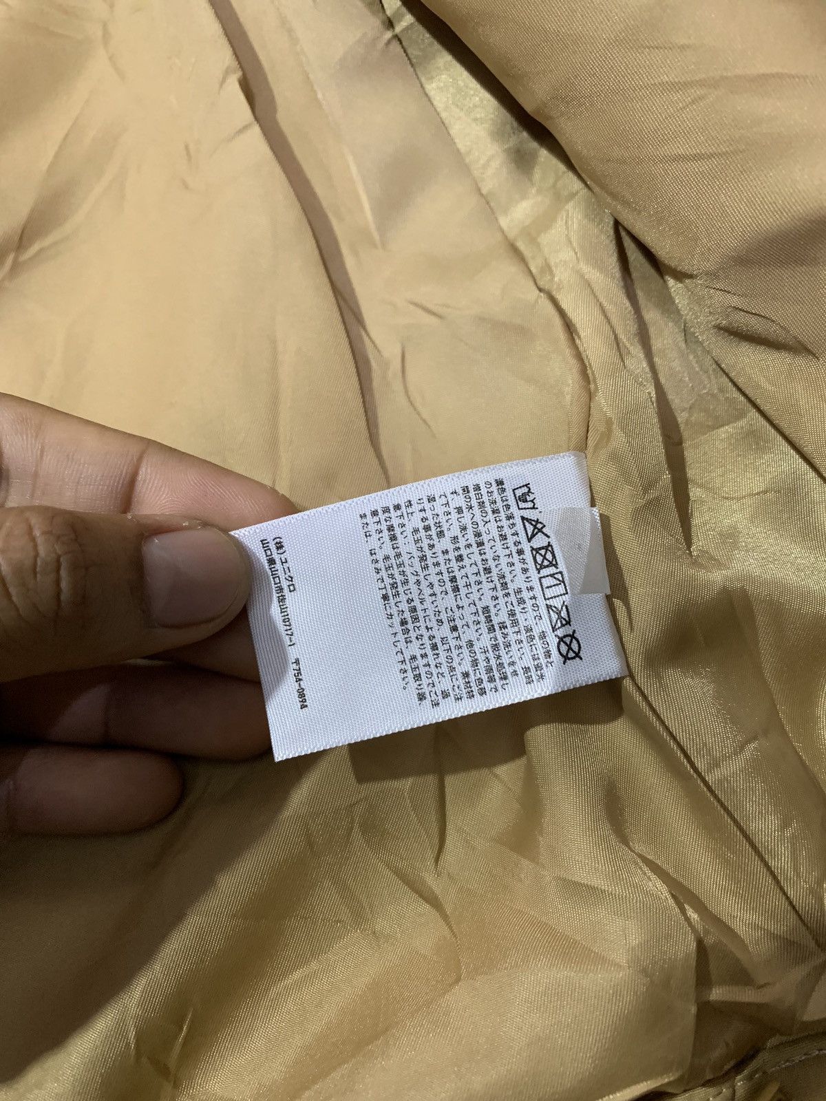 JW Anderson × Uniqlo J.W Anderson X uniqlo bomber jacket cream Size US L / EU 52-54 / 3 - 4 Thumbnail