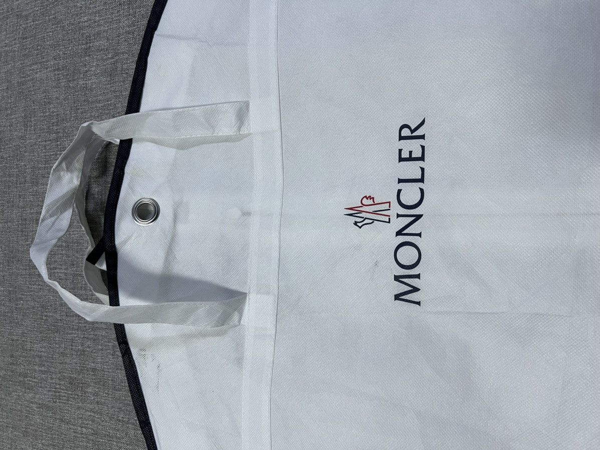 Moncler Moncler Garment Bag Size ONE SIZE - 3 Thumbnail