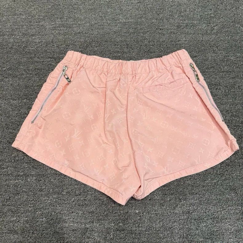 Louis Vuitton Louis Vuitton Pink presbyopic printed shorts Size US 38 / EU 54 - 2 Thumbnail