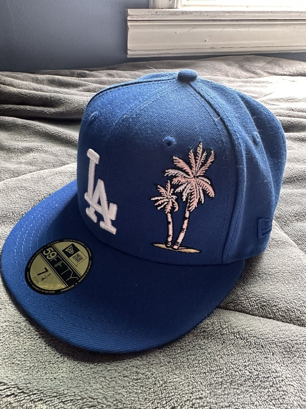 New Era LA dodgers embroidered 7 1/4 new era fitted hat Size ONE SIZE - 1 Thumbnail