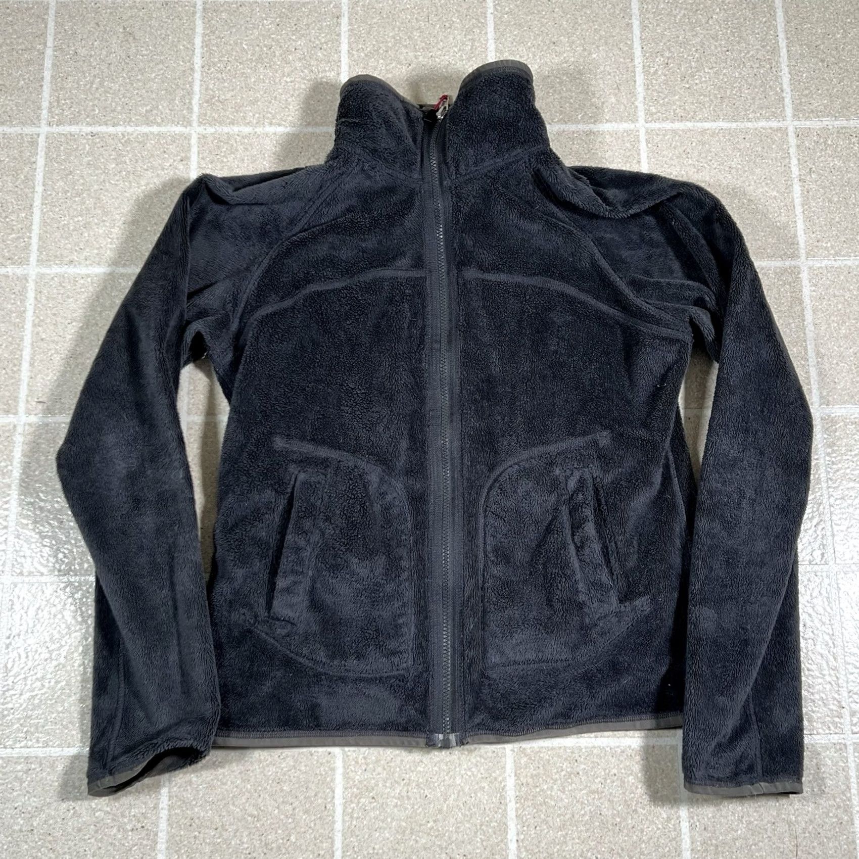 Nike ACG VINTAGE Womens Nike ACG Jacket Black/Gray Geometric Print Reversible M Womens Size M / US 6-8 / IT 42-44 - 5 Thumbnail