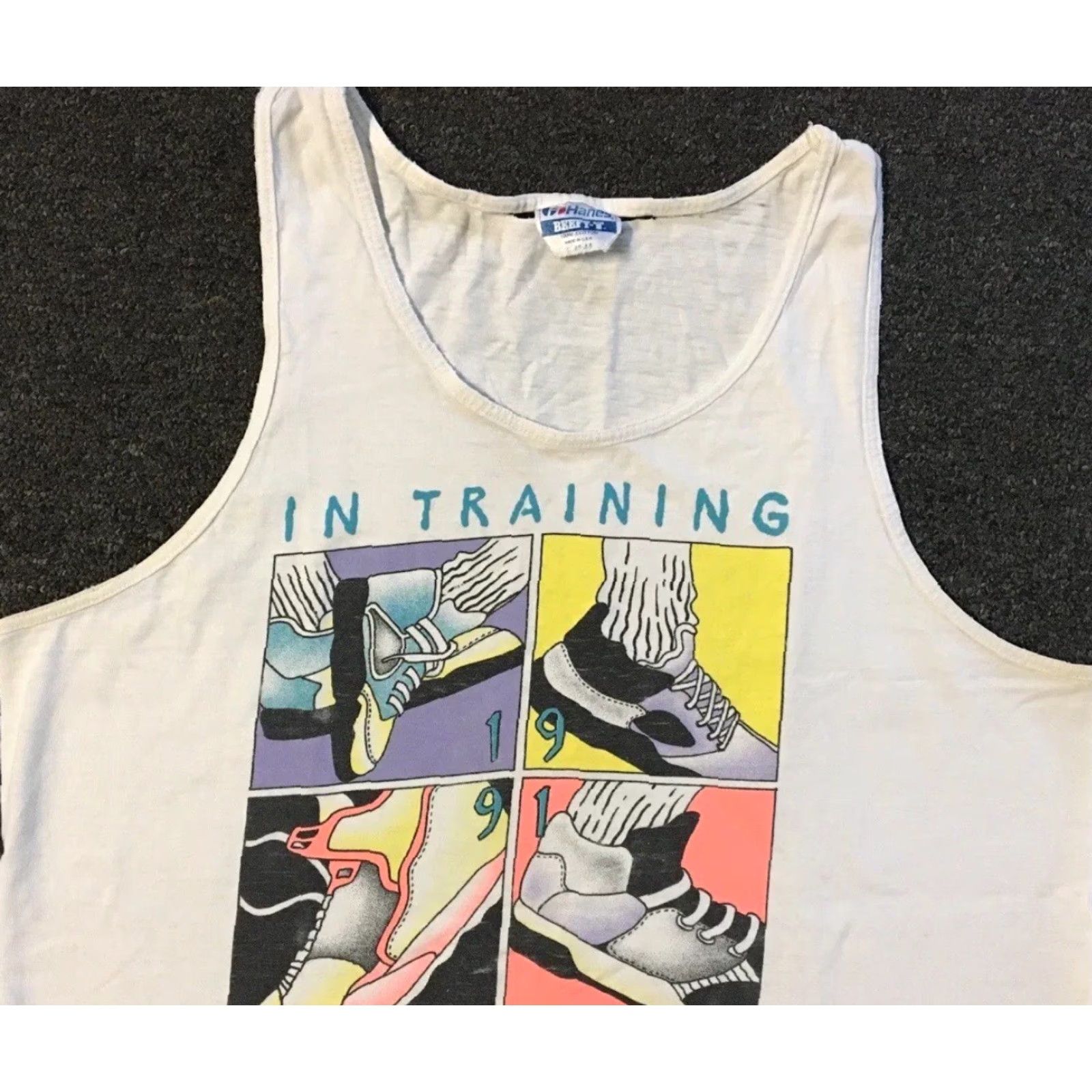 Vintage VINTAGE Honolulu Marathon Tank Top M White 90s Distressed Bar Grunge Beach Surf Hawaii USA Mens T-Shirt Sleeveless Size US M / EU 48-50 / 2 - 6 Thumbnail