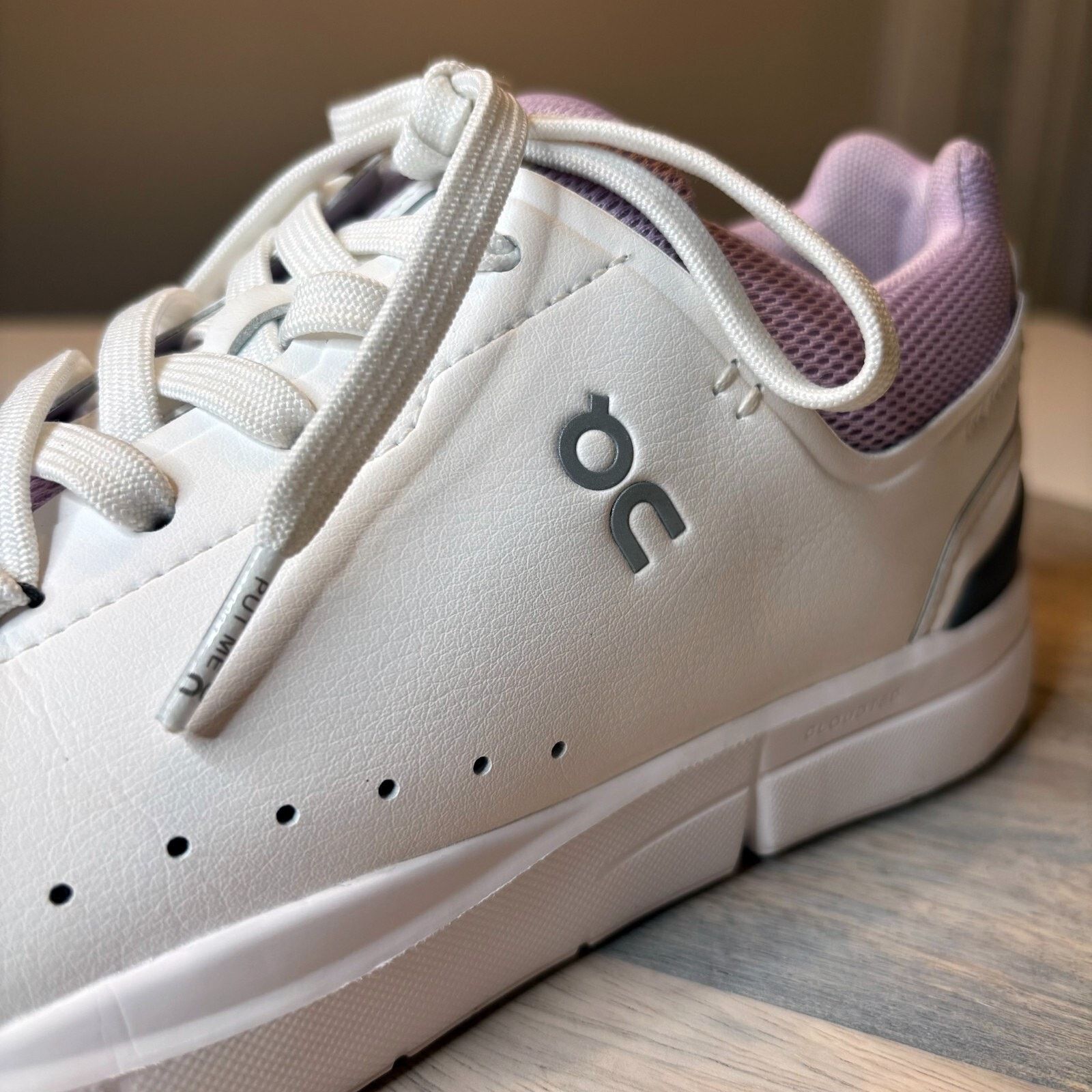 On On Cloud The Roger Women's White Aster Running Shoes Size 9 Size US 9 / IT 39 - 7 Thumbnail