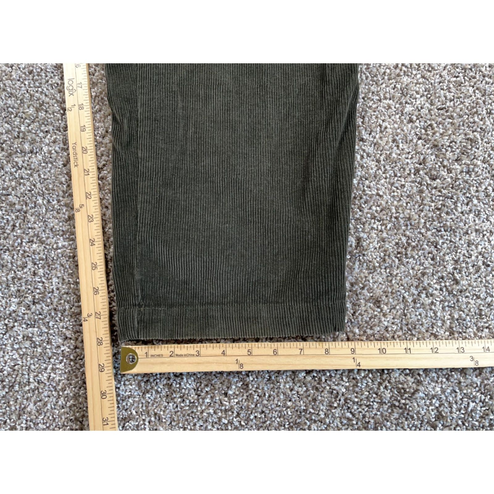 Olive VTG Y2K Baggy Fit Pleated Corduroy Pants Men’s 34 x 28 Olive Green 90s Hipster Retro Vintage Chino Pants Mens Size US 34 / EU 50 - 6 Thumbnail