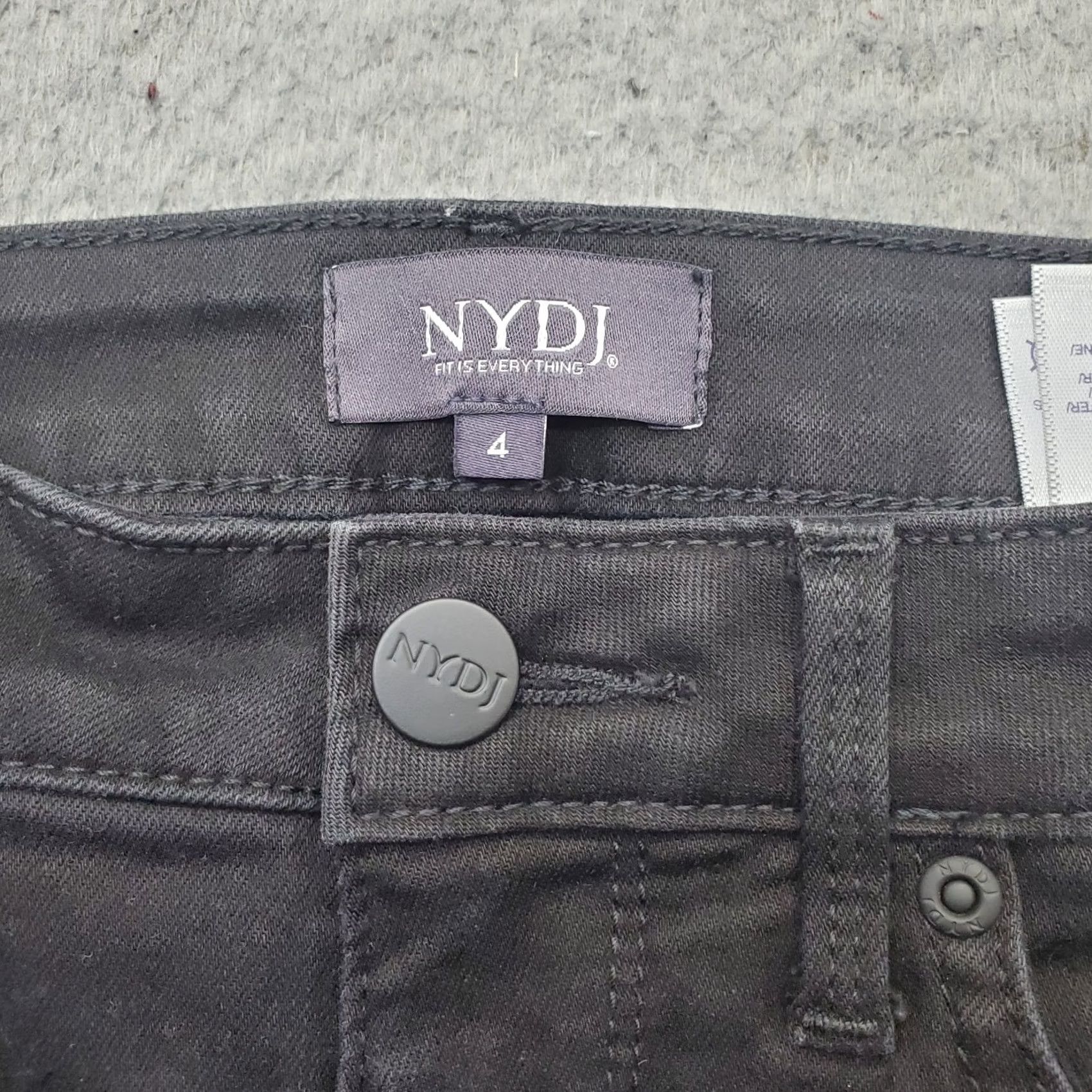 NYDJ NYDJ Womens Capri Jeans 4 Black Denim Lift Tuck Stretch Raw Hem Cropped Outdoor Size 27" / US 4 / IT 40 - 7 Thumbnail