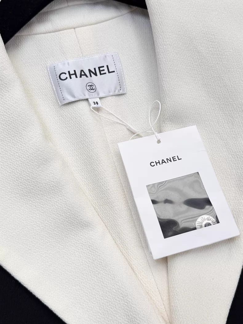 Chanel Chanel Silk lapel long-sleeved short jacket Size XS / US 0-2 / IT 36-38 - 6 Thumbnail