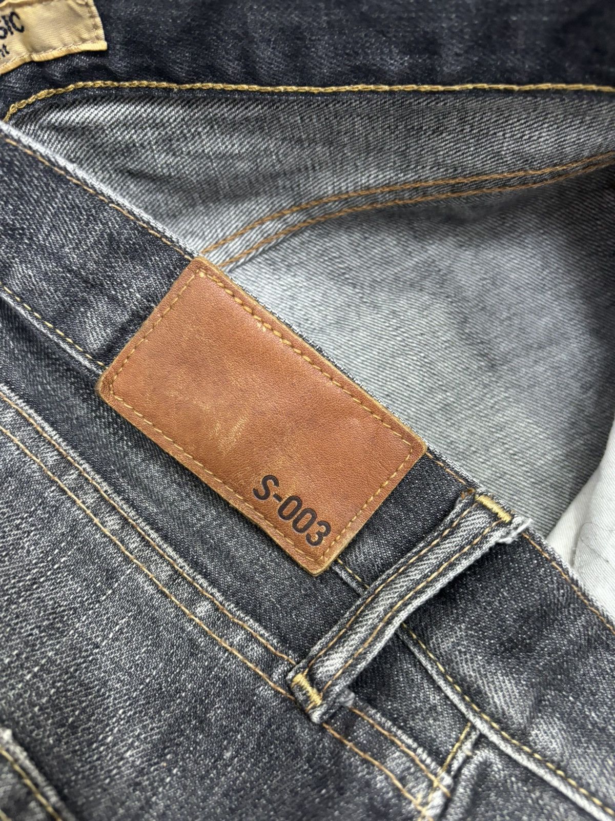 Undercover × Uniqlo Vintage Japanese Faded Black S-003 Uniqlo Distressed Denim Size US 33 - 10 Thumbnail
