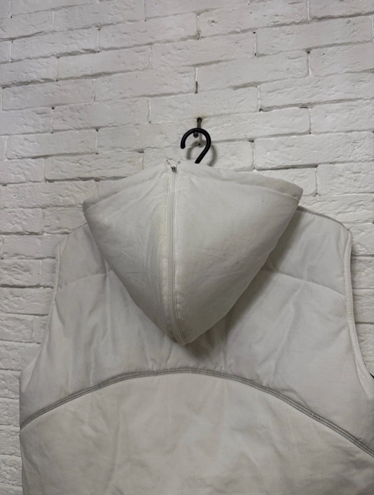 Nike Rare Vintage Nike UpTempo Puffer Vest White With Sptit Hood Size US M / EU 48-50 / 2 - 4 Thumbnail