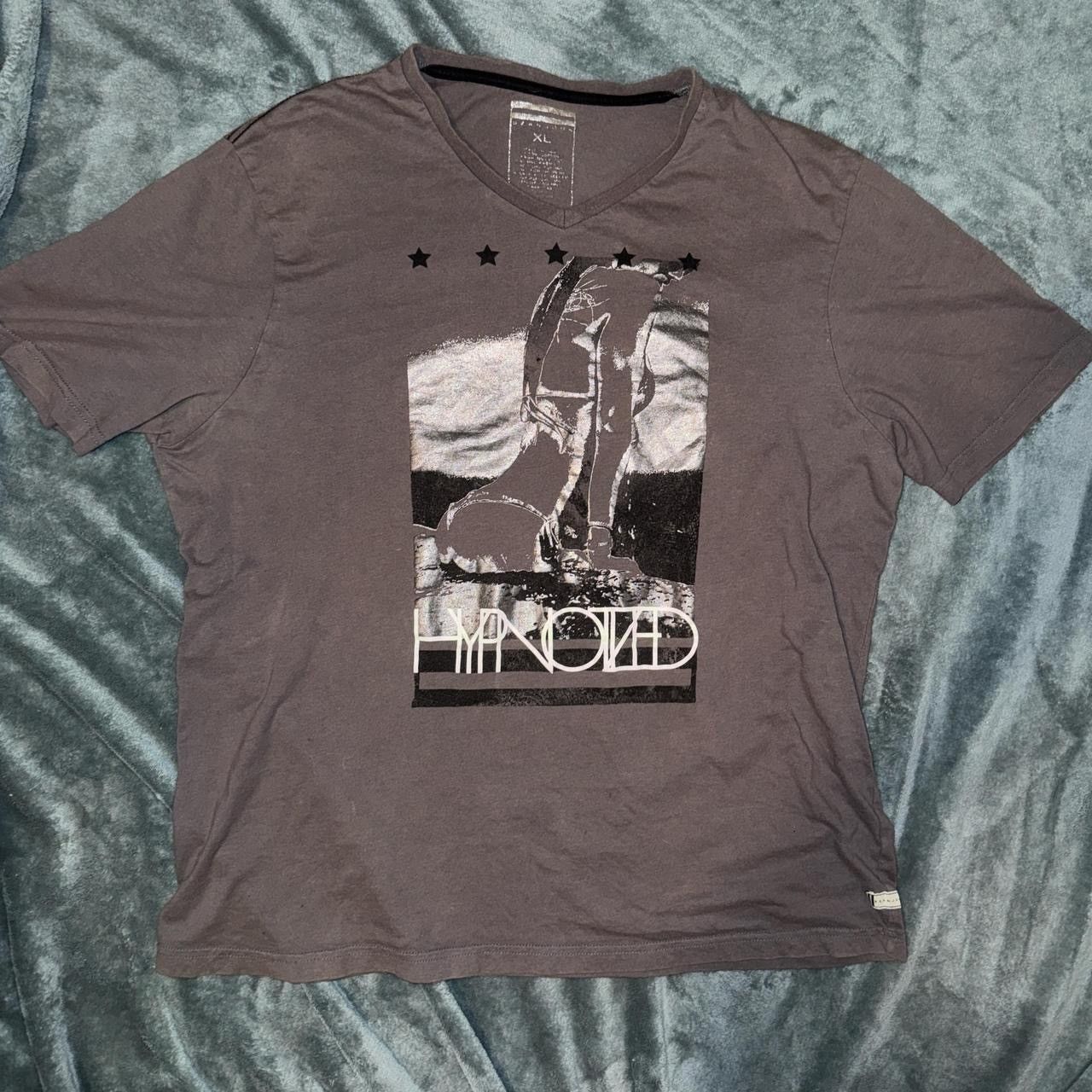 Sean John "Hypnotized" Reflective Graphic V-neck Tee Size US XL / EU 56 / 4 - 1 Thumbnail