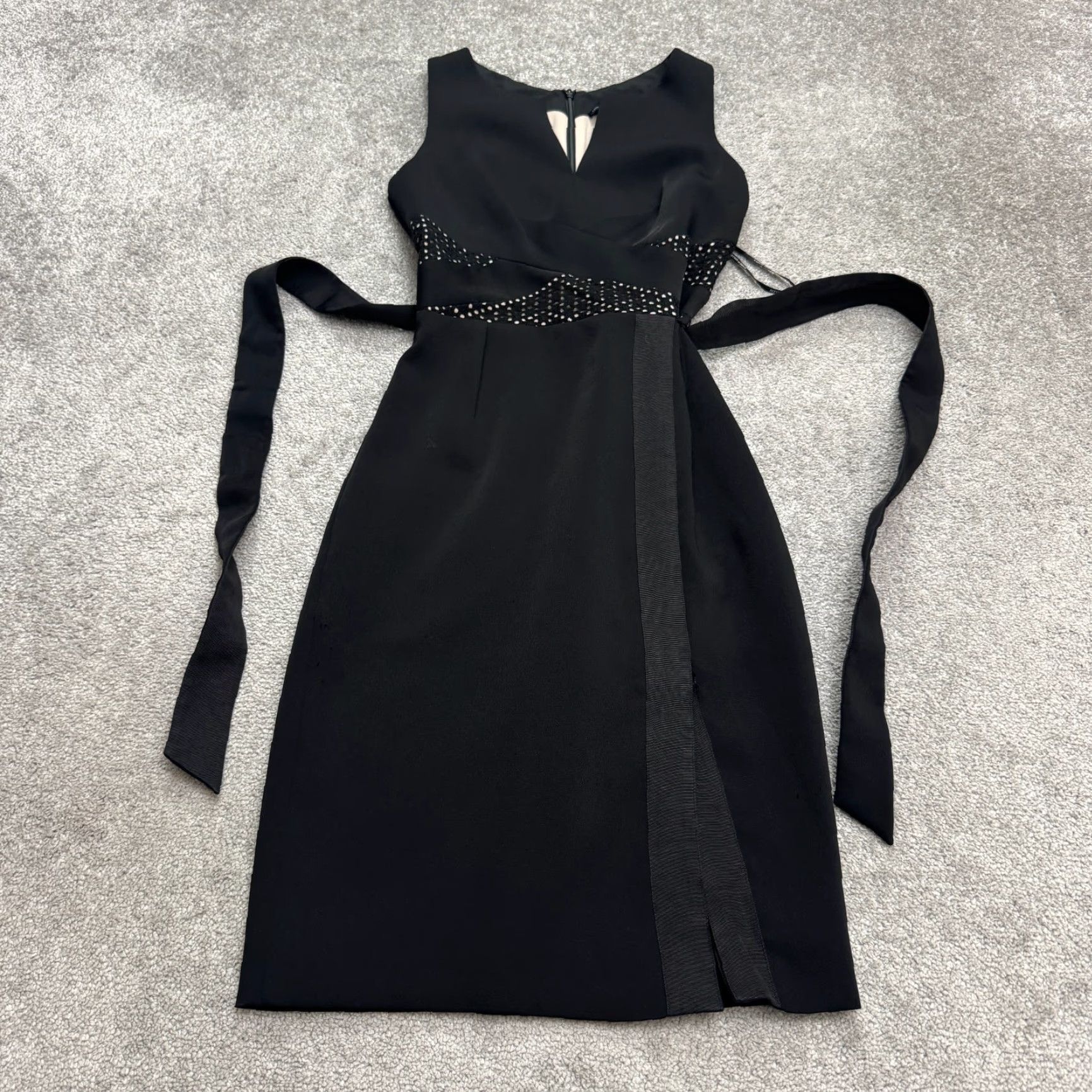 Karen Millen Karen Millen Knee Length Cut Out Pencil Sheath Dress Womens 4 Black Sleeveless Size S / US 4 / IT 40 - 2 Thumbnail