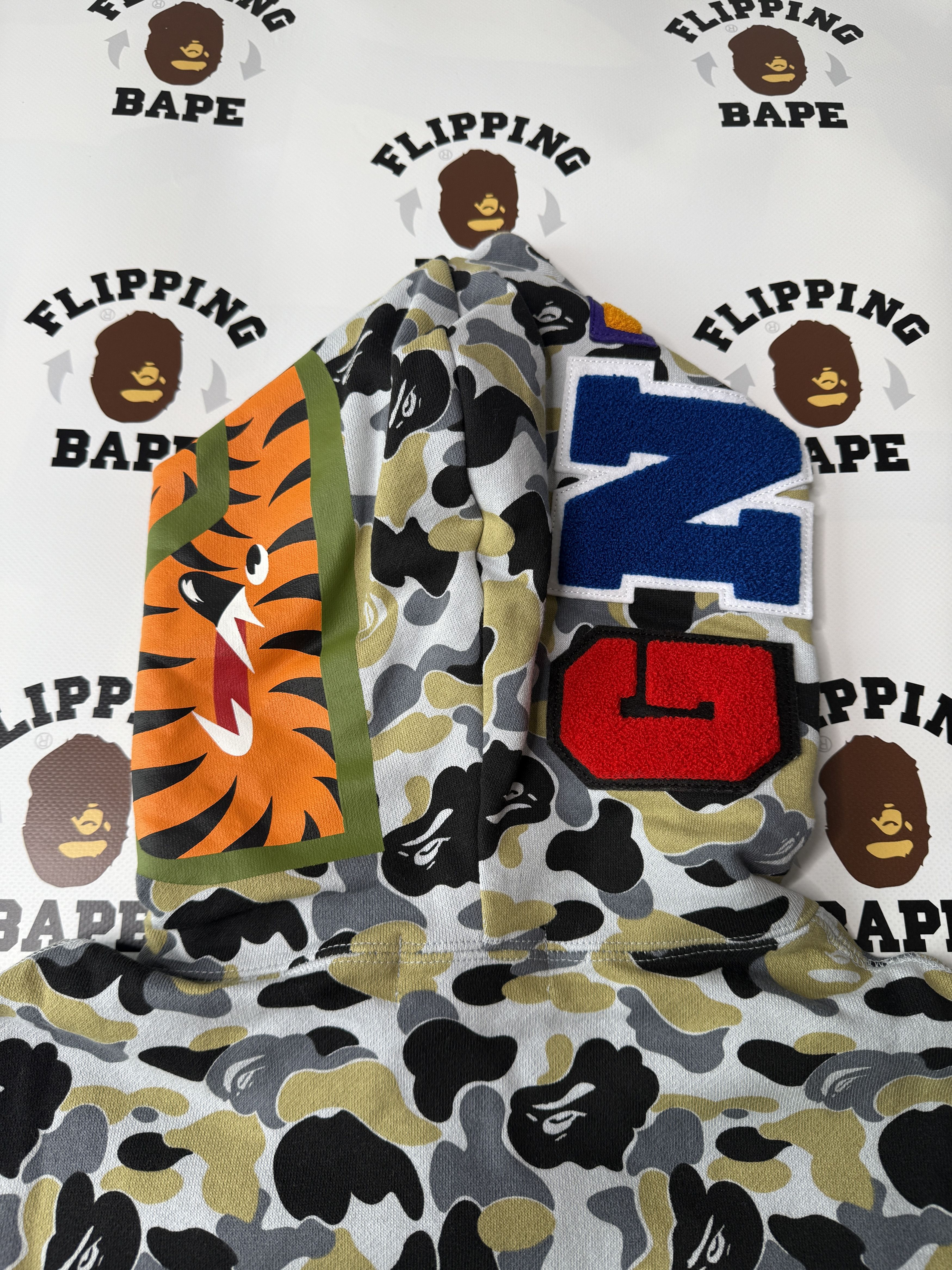 Bape BAPE STORE GINZA OPENING CRYSTAL STONE SHARK FULL ZIP HOODIE Size US M / EU 48-50 / 2 - 8 Thumbnail