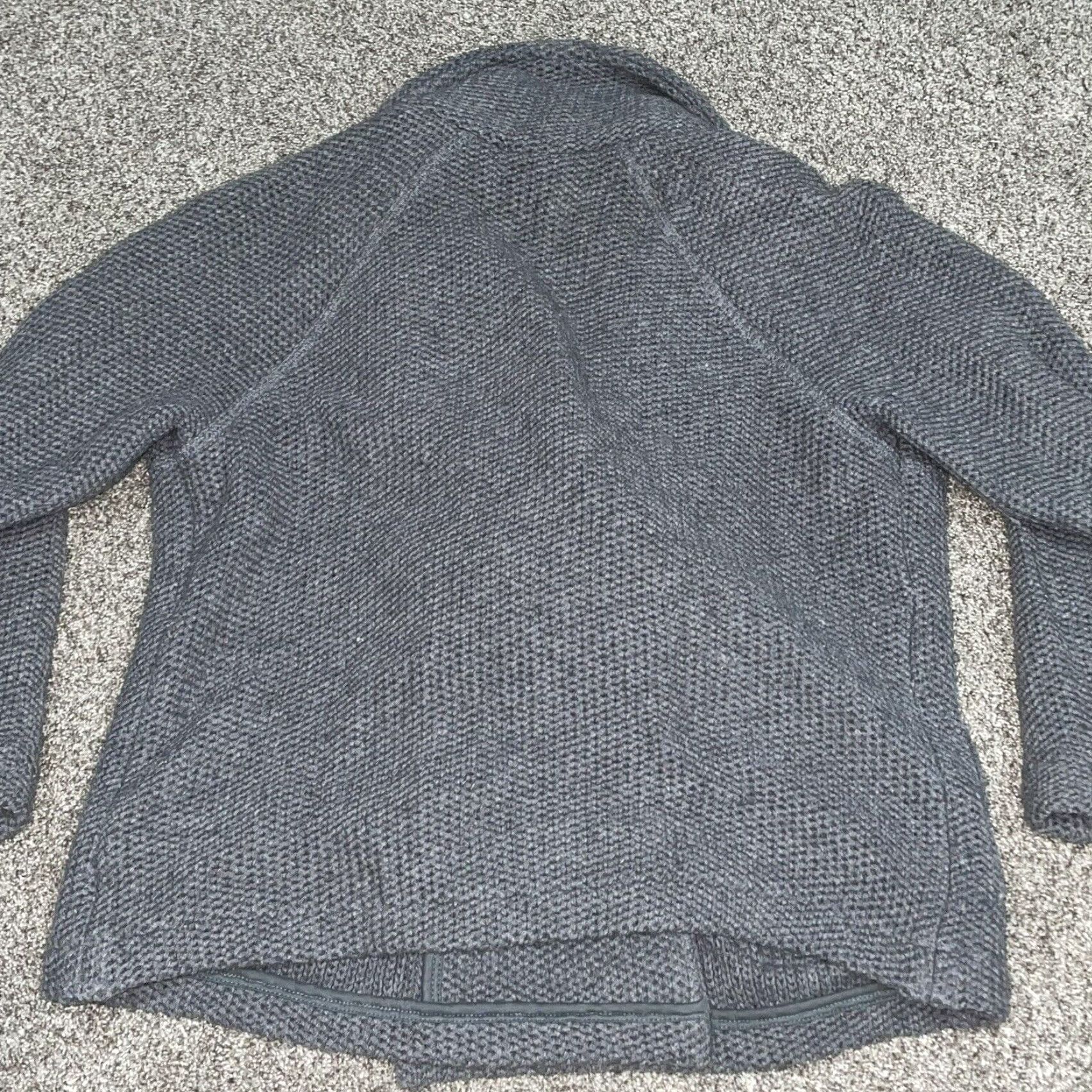 Lacoste VINTAGE Lacoste Sweater Women M Gray Wool Blend Shawl Neck Button Down Wrap Womens Size M / US 6-8 / IT 42-44 - 5 Thumbnail