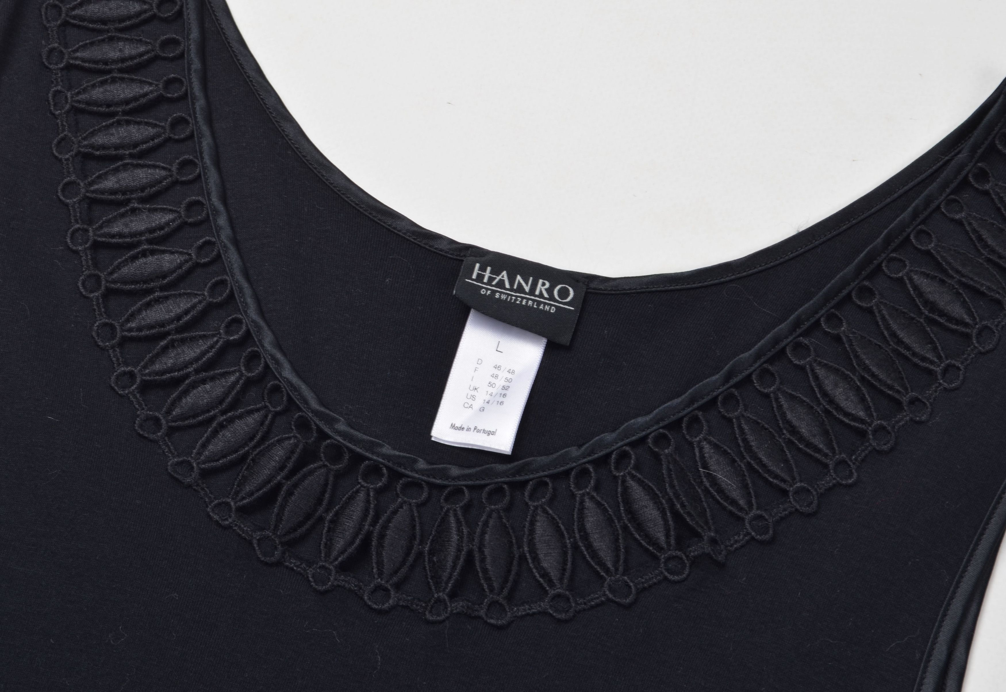 Hanro × Vintage Vintage Hanro of Switzerland Embroidered Details Scoop Neck Size L / US 10 / IT 46 - 6 Thumbnail