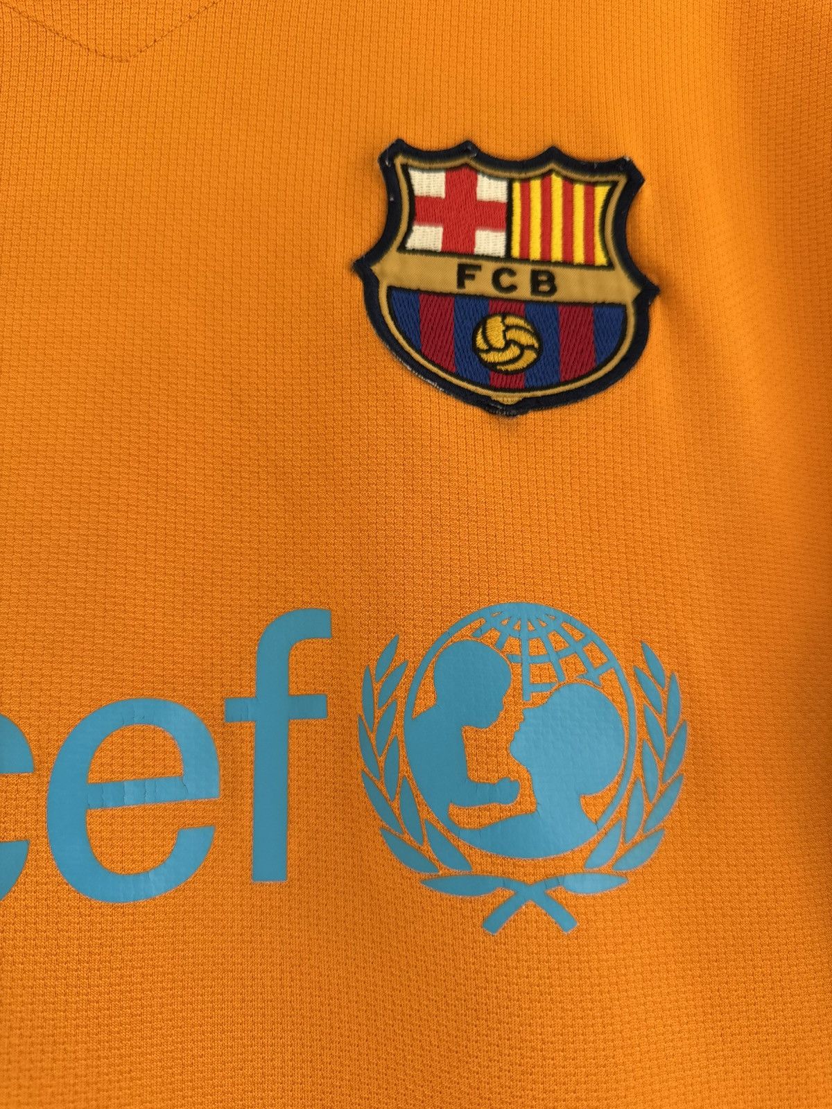 Nike Vintage Barcelona 2006-2007 Away Soccer Jersey Football Kit Size US L / EU 52-54 / 3 - 9 Thumbnail