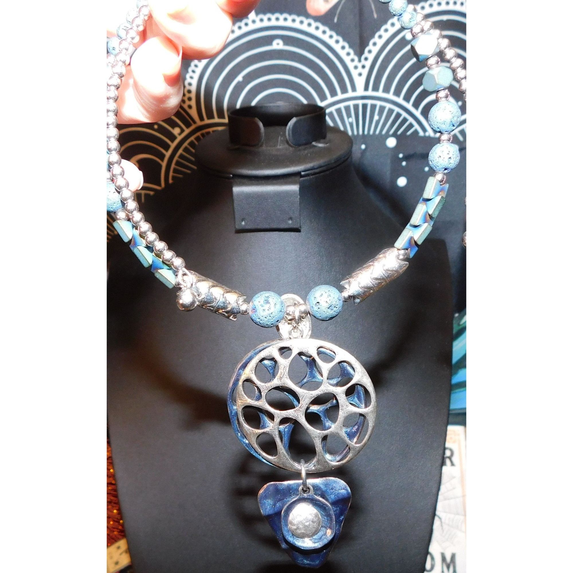 Other Brutalist Abstract Blue And Silver Tone Volcanic Rock Neckla Size ONE SIZE - 2 Thumbnail