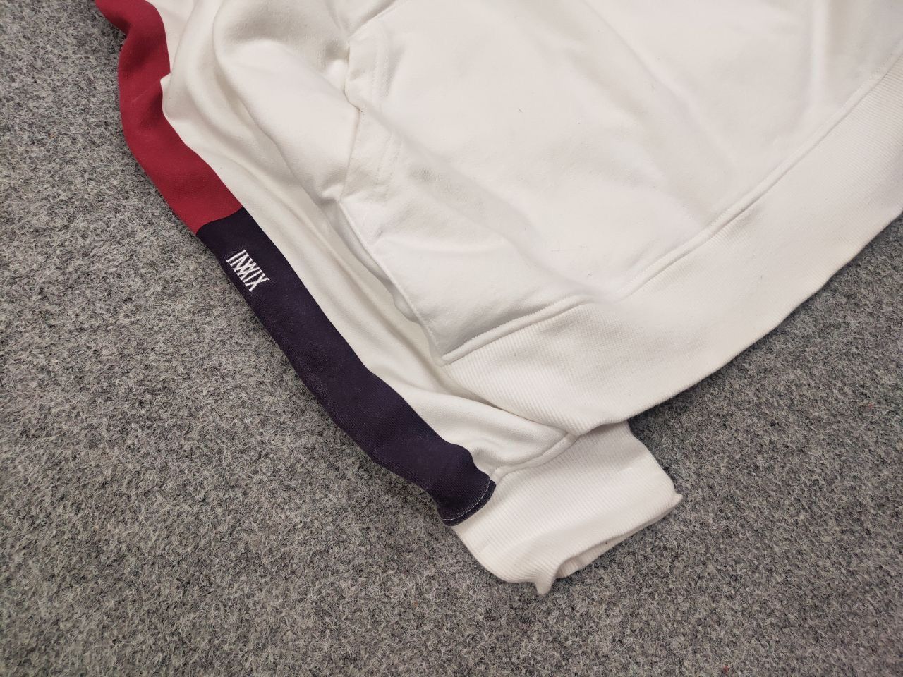 Japanese Brand INXX Season 8 Japanese Brand Design White Zip Hoodie Size US S / EU 44-46 / 1 - 6 Thumbnail